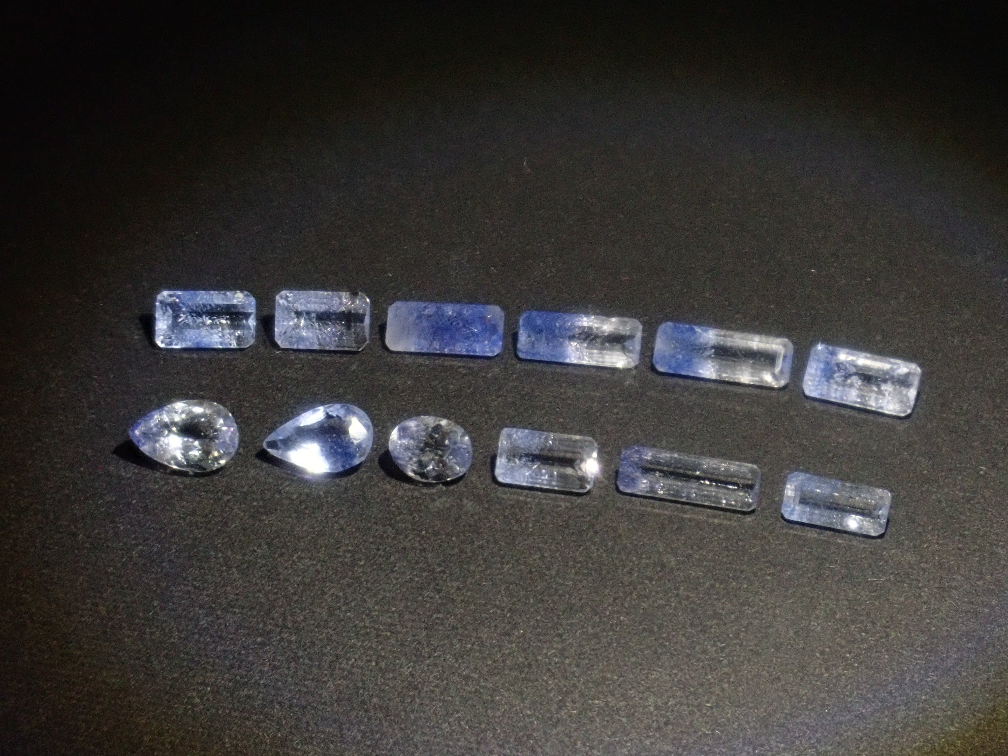 【2/23 22時販売】《限定12石》ツーソン新着の良質なブラジル産デュモルチェライトインクォーツ(ファセットカット)《複数購入割引有》