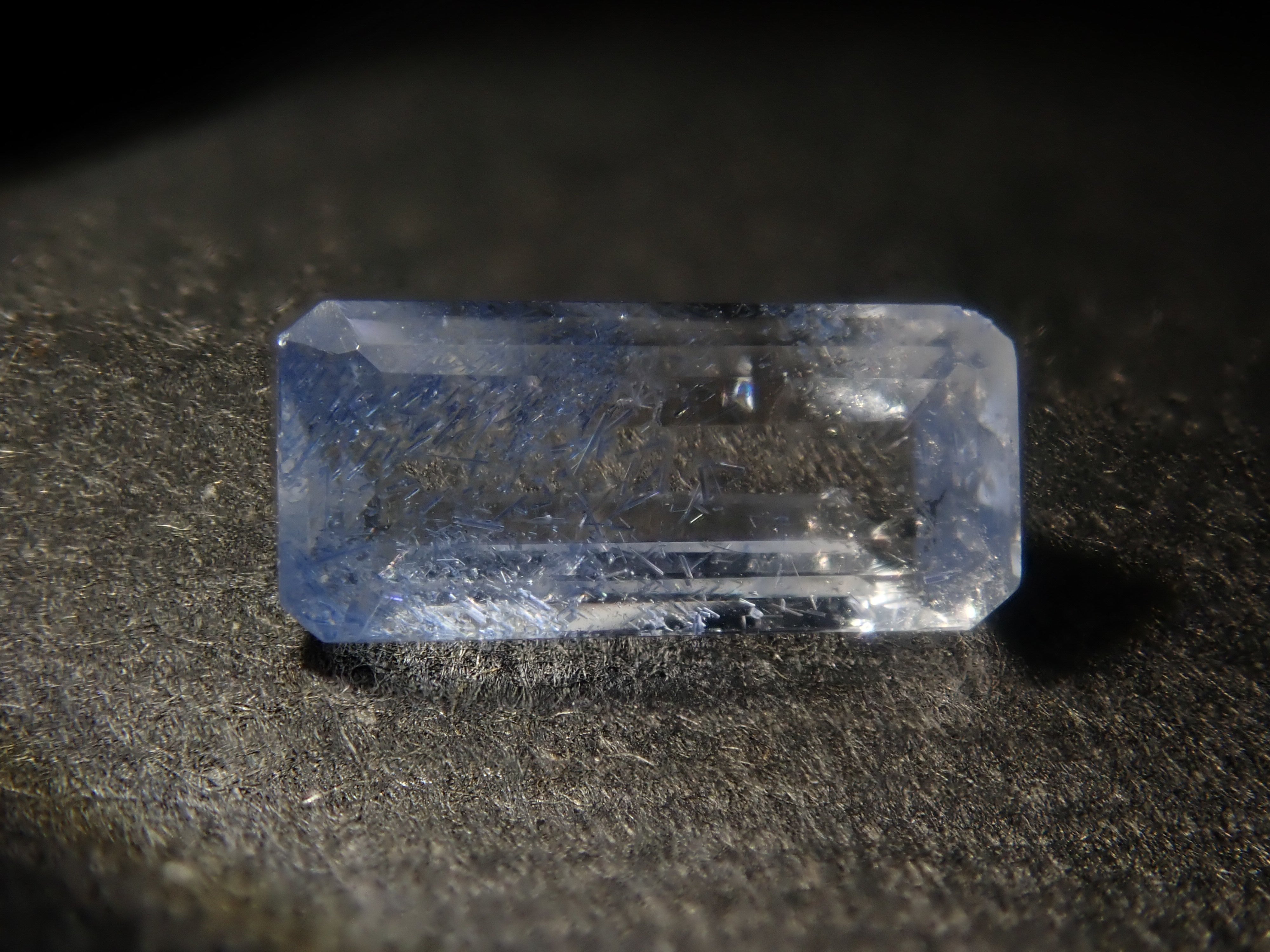 【2/23 22時販売】《限定12石》ツーソン新着の良質なブラジル産デュモルチェライトインクォーツ(ファセットカット)《複数購入割引有》