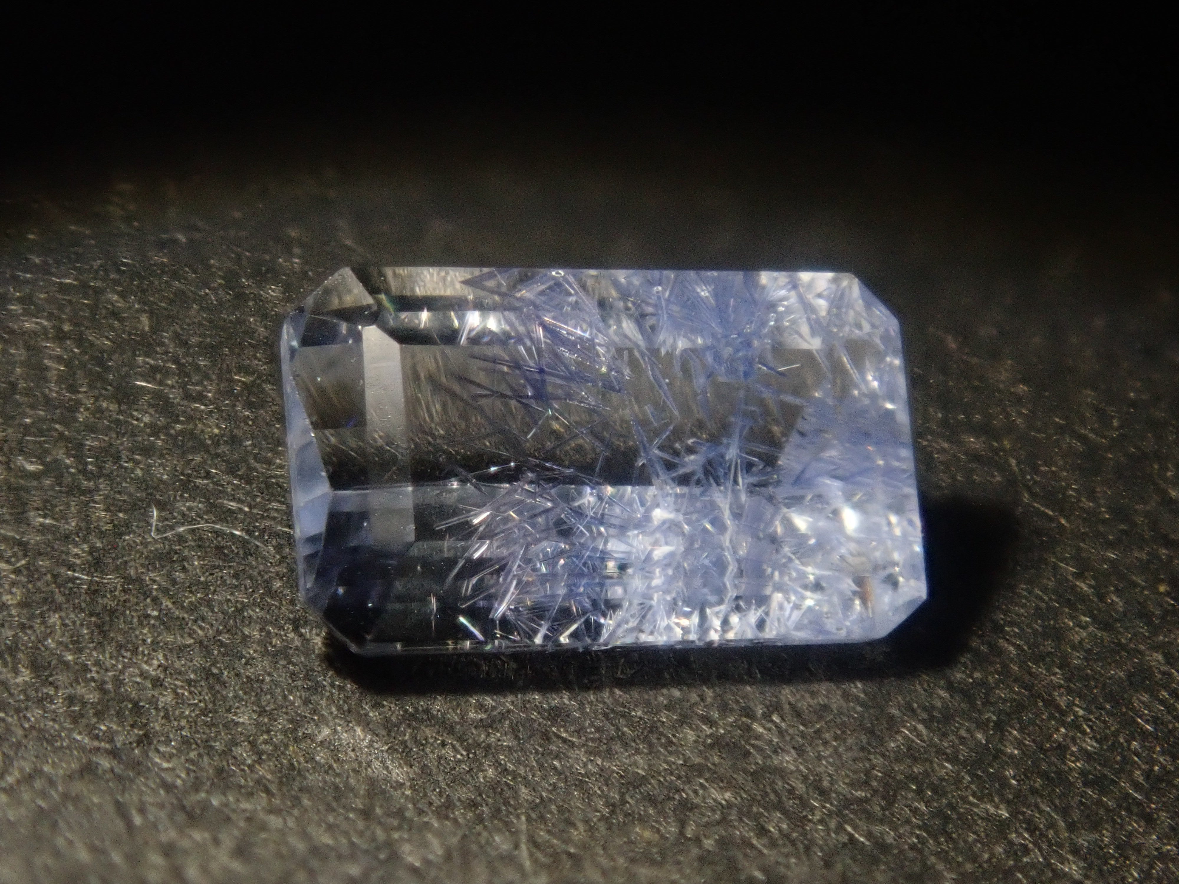 【2/23 22時販売】《限定12石》ツーソン新着の良質なブラジル産デュモルチェライトインクォーツ(ファセットカット)《複数購入割引有》