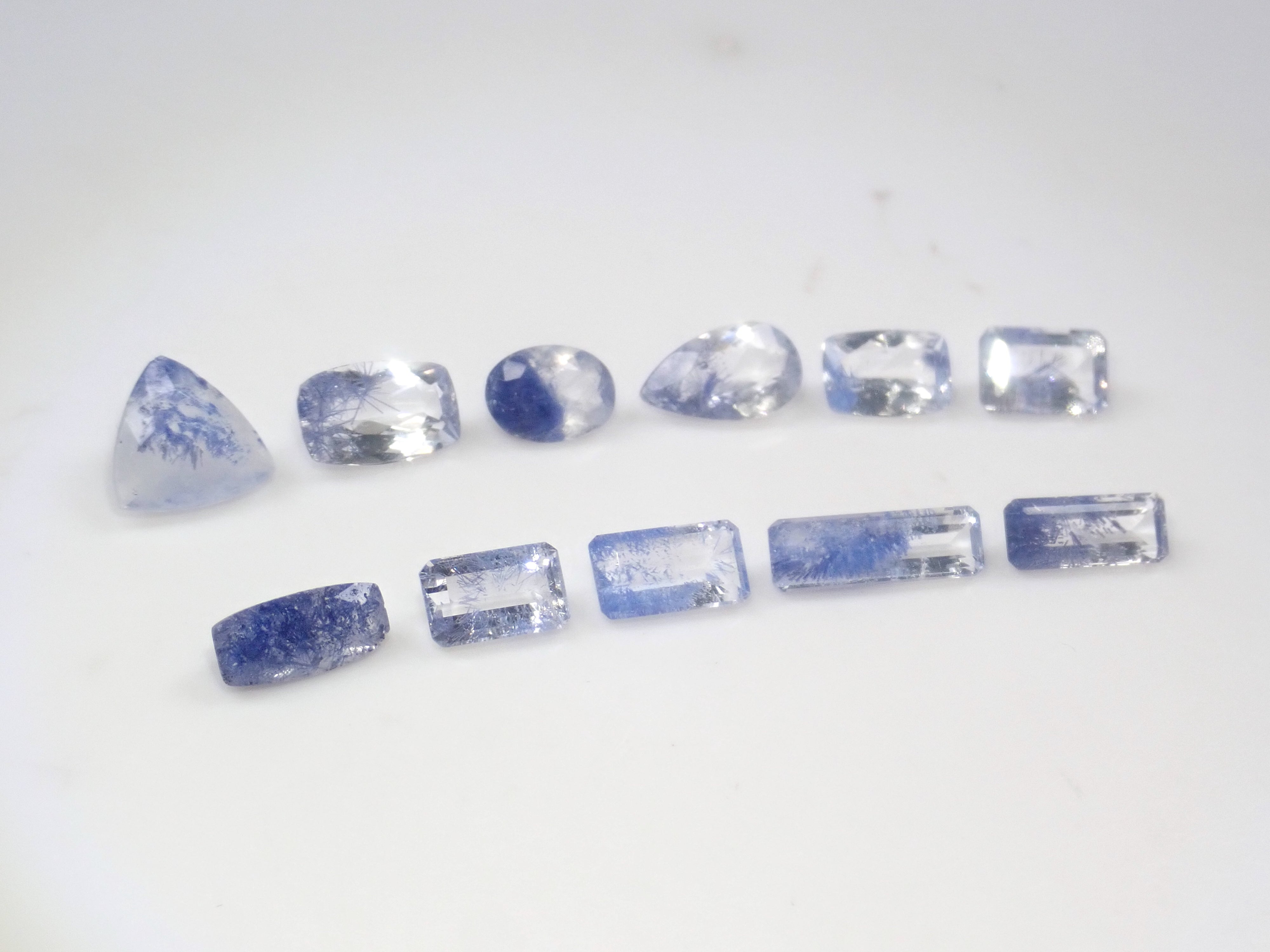 【3/15 22時販売】《ツーソン新着・限定11石》ファセットカットのブラジル産デュモルチェライトインクォーツ《複数購入割引有》