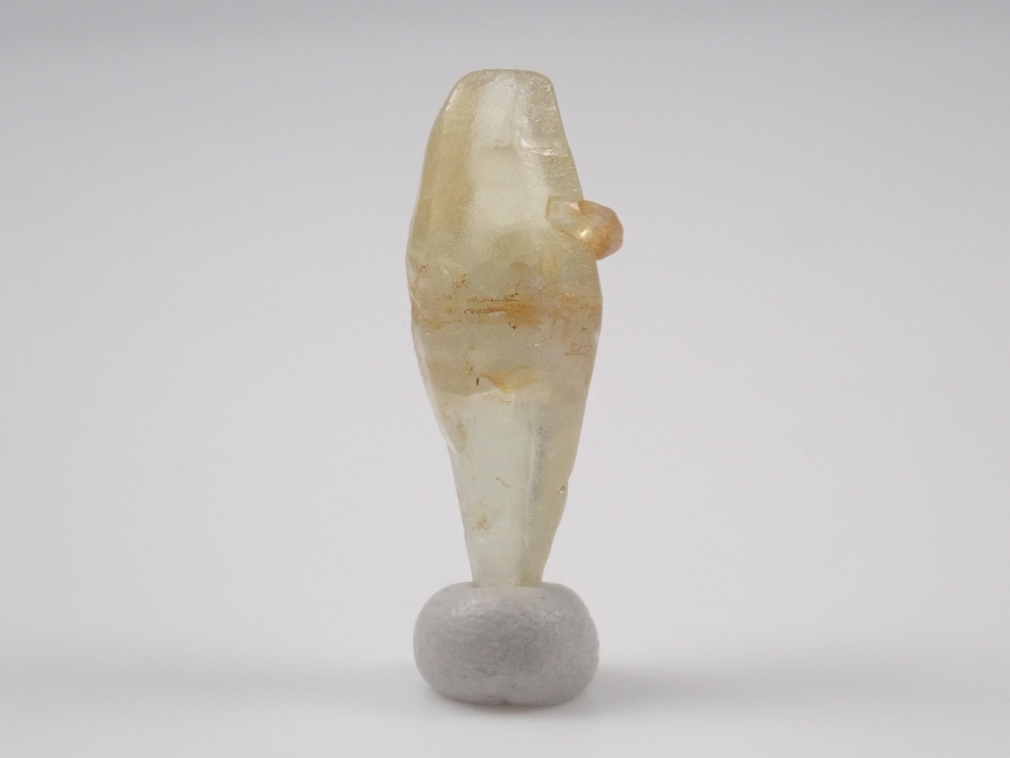 スリランカ産グラスボディ(サファイアクリスタル) 6.939ct原石