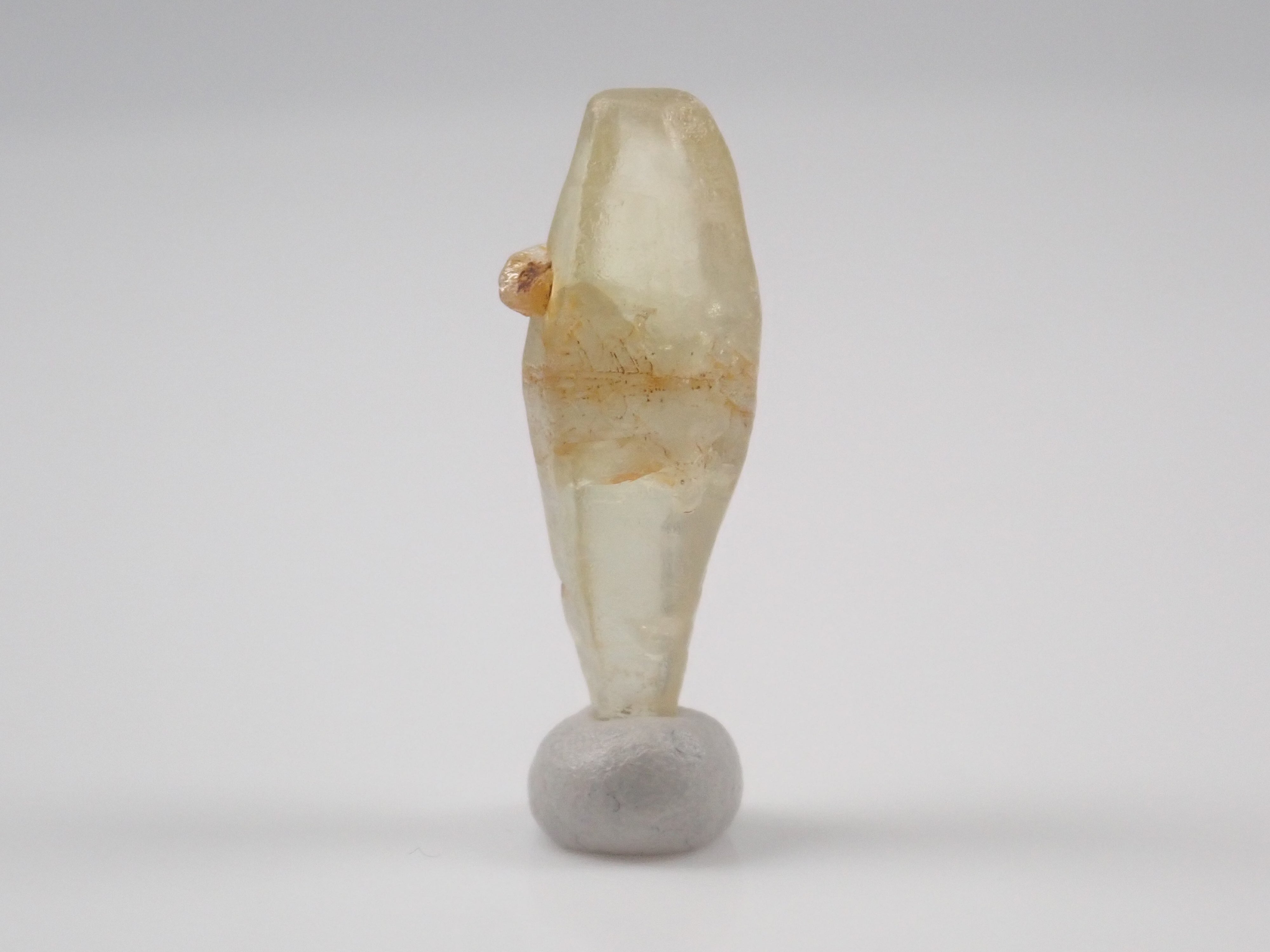 スリランカ産グラスボディ(サファイアクリスタル) 6.939ct原石