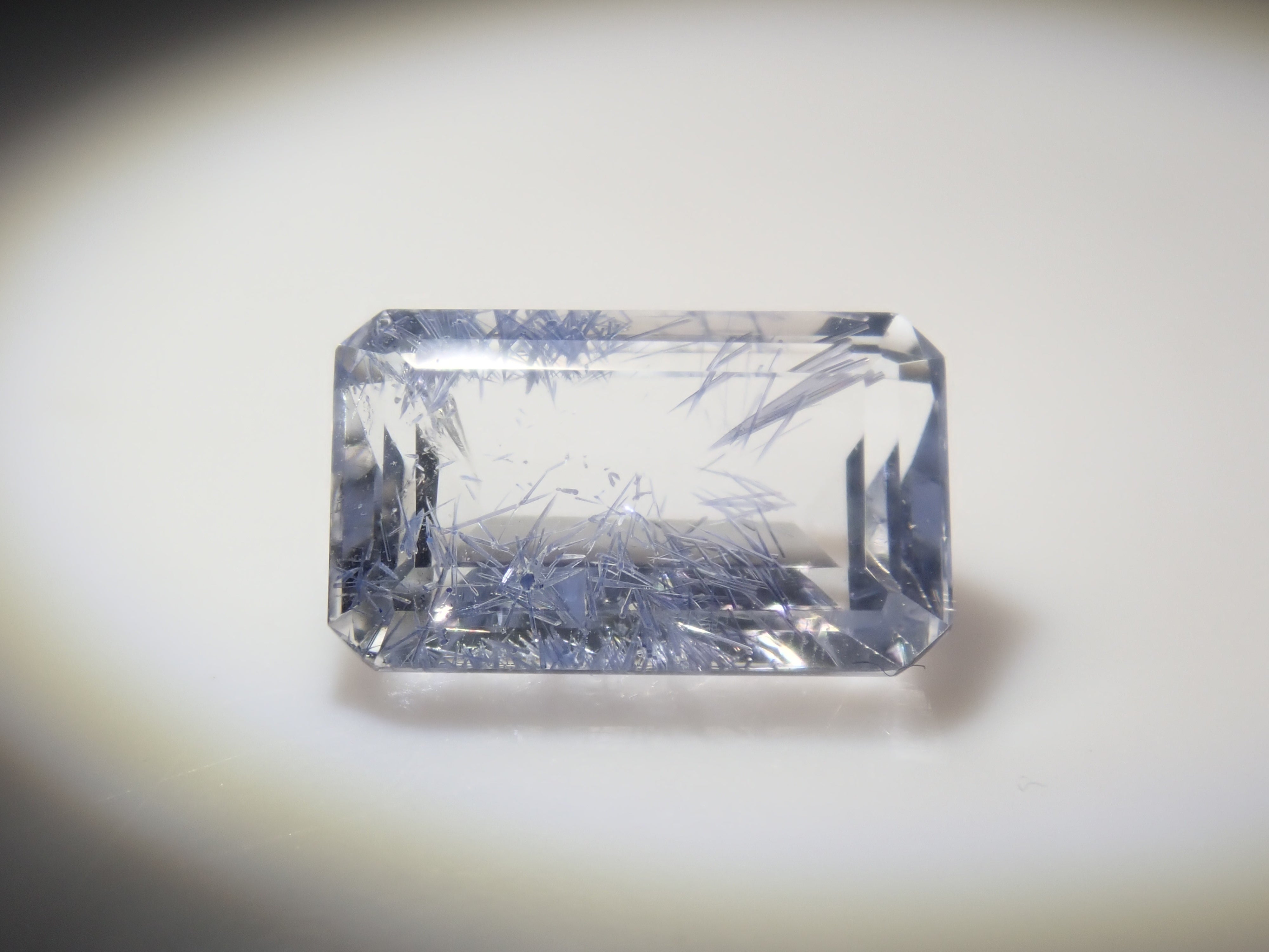 【3/15 22時販売】《ツーソン新着・限定11石》ファセットカットのブラジル産デュモルチェライトインクォーツ《複数購入割引有》