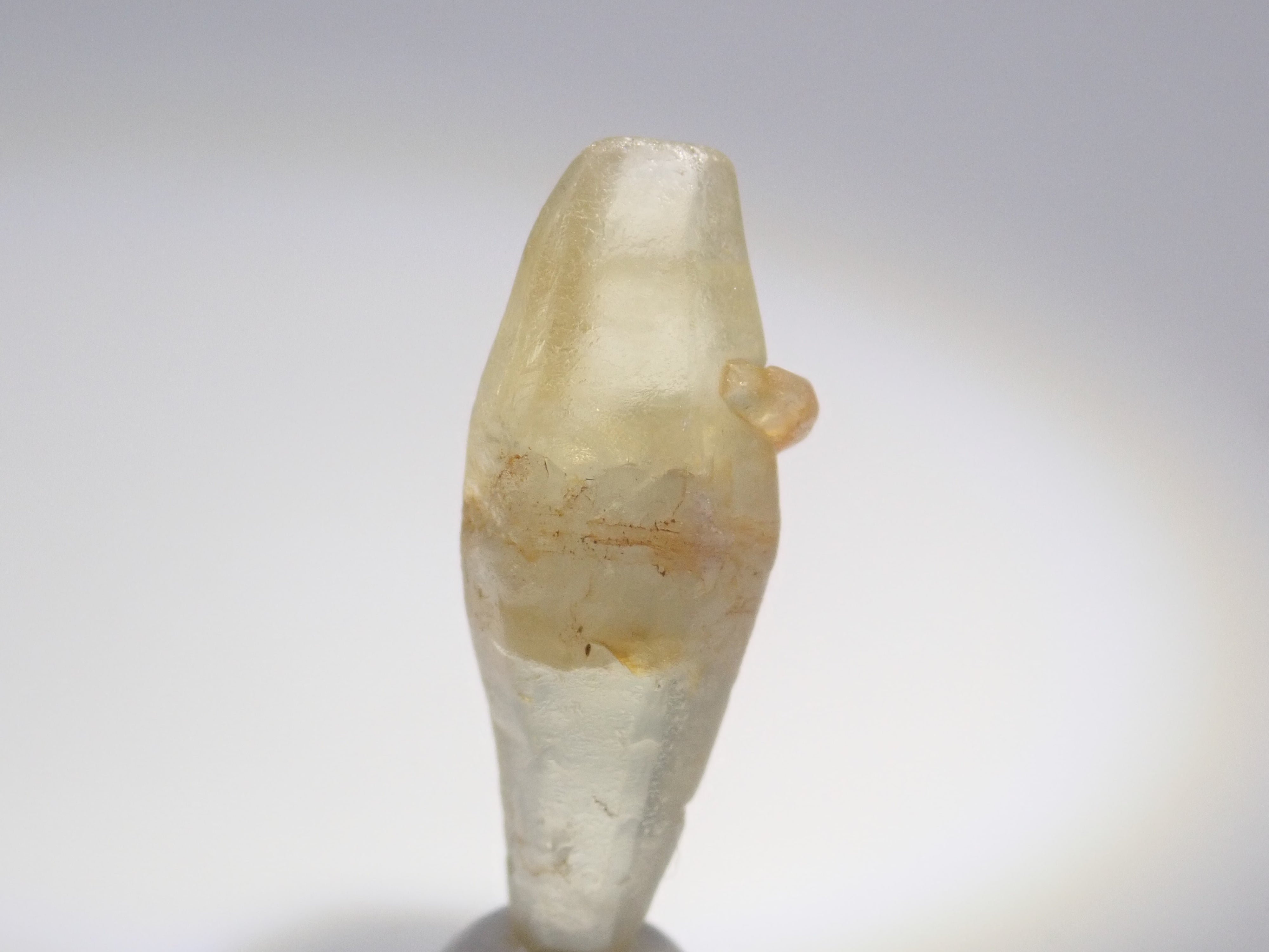 スリランカ産グラスボディ(サファイアクリスタル) 6.939ct原石