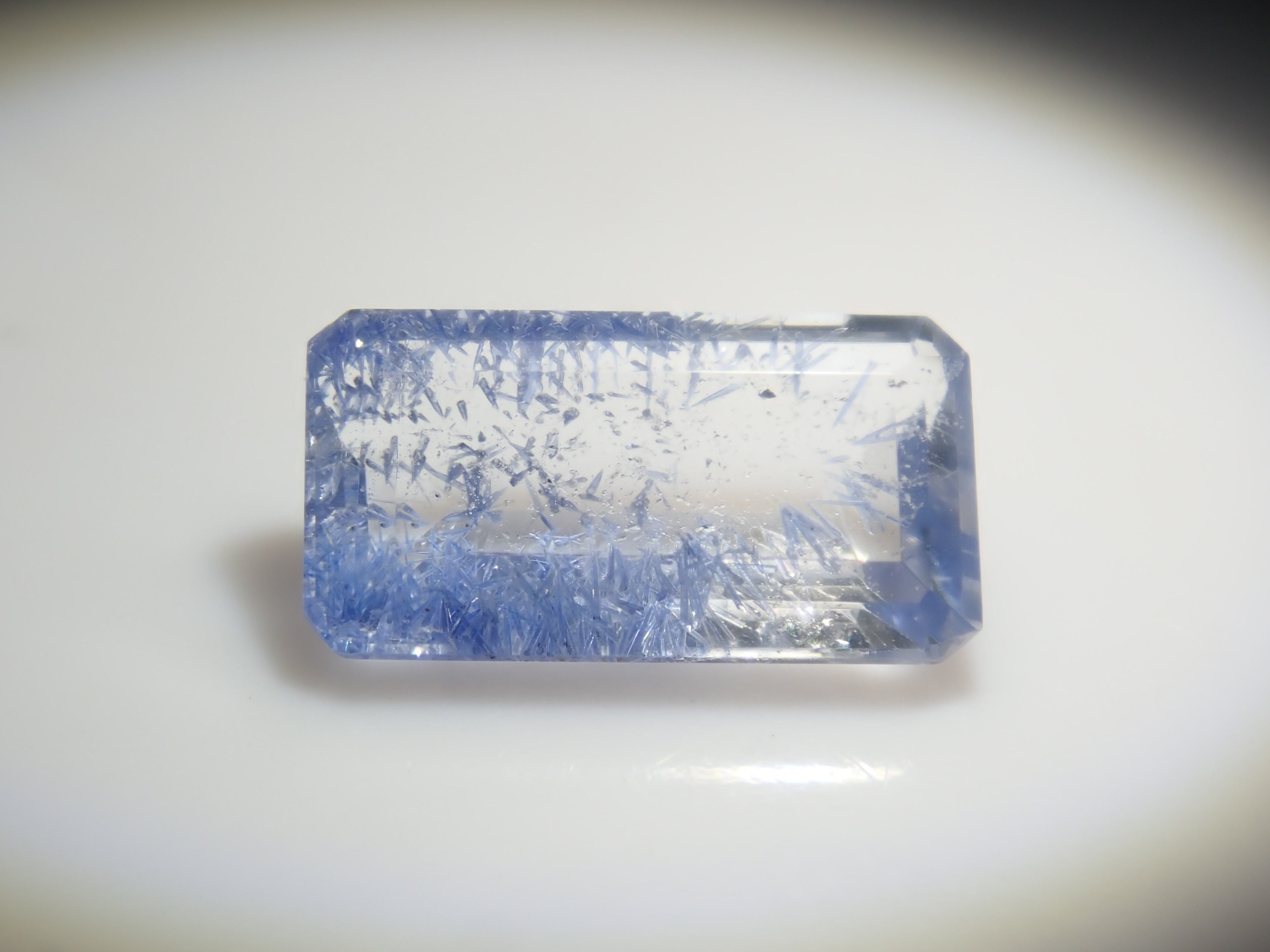 【3/15 22時販売】《ツーソン新着・限定11石》ファセットカットのブラジル産デュモルチェライトインクォーツ《複数購入割引有》