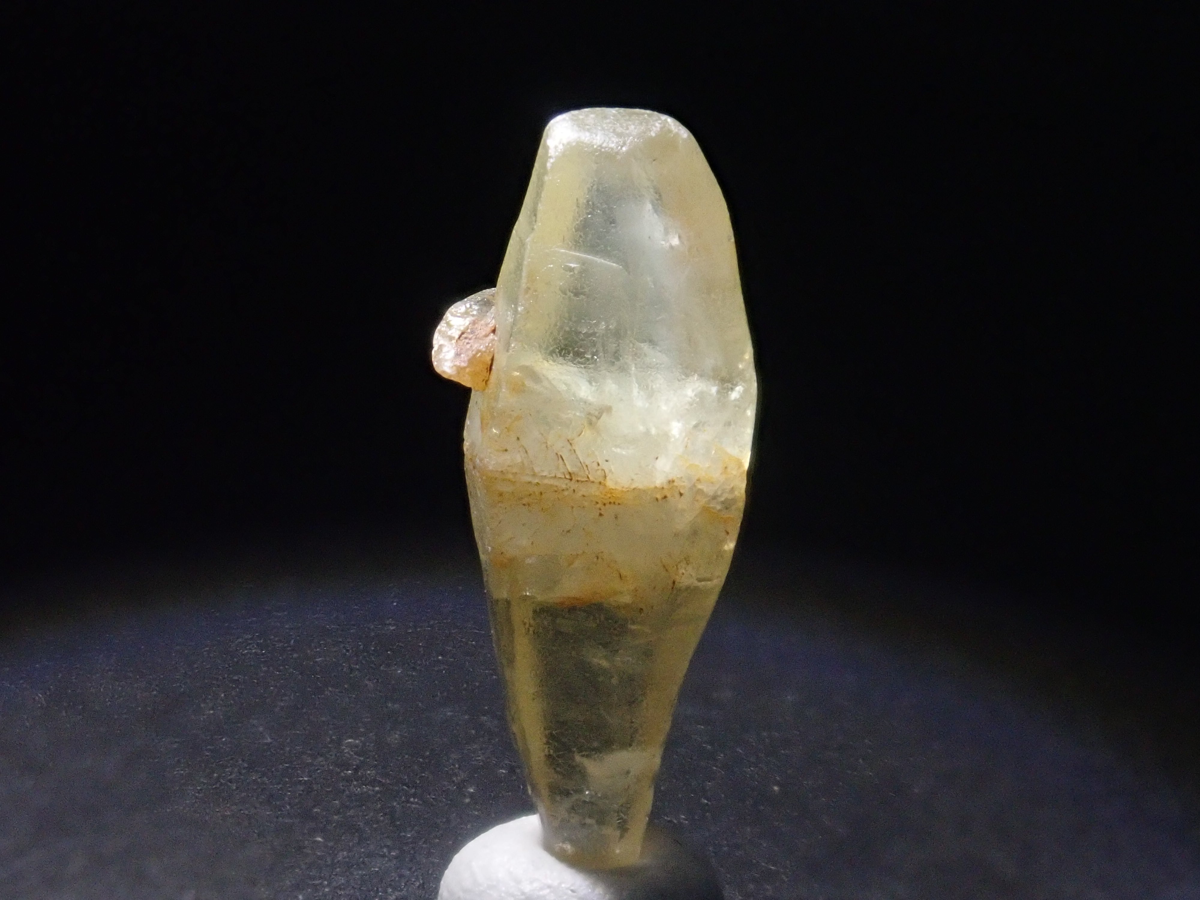 スリランカ産グラスボディ(サファイアクリスタル) 6.939ct原石