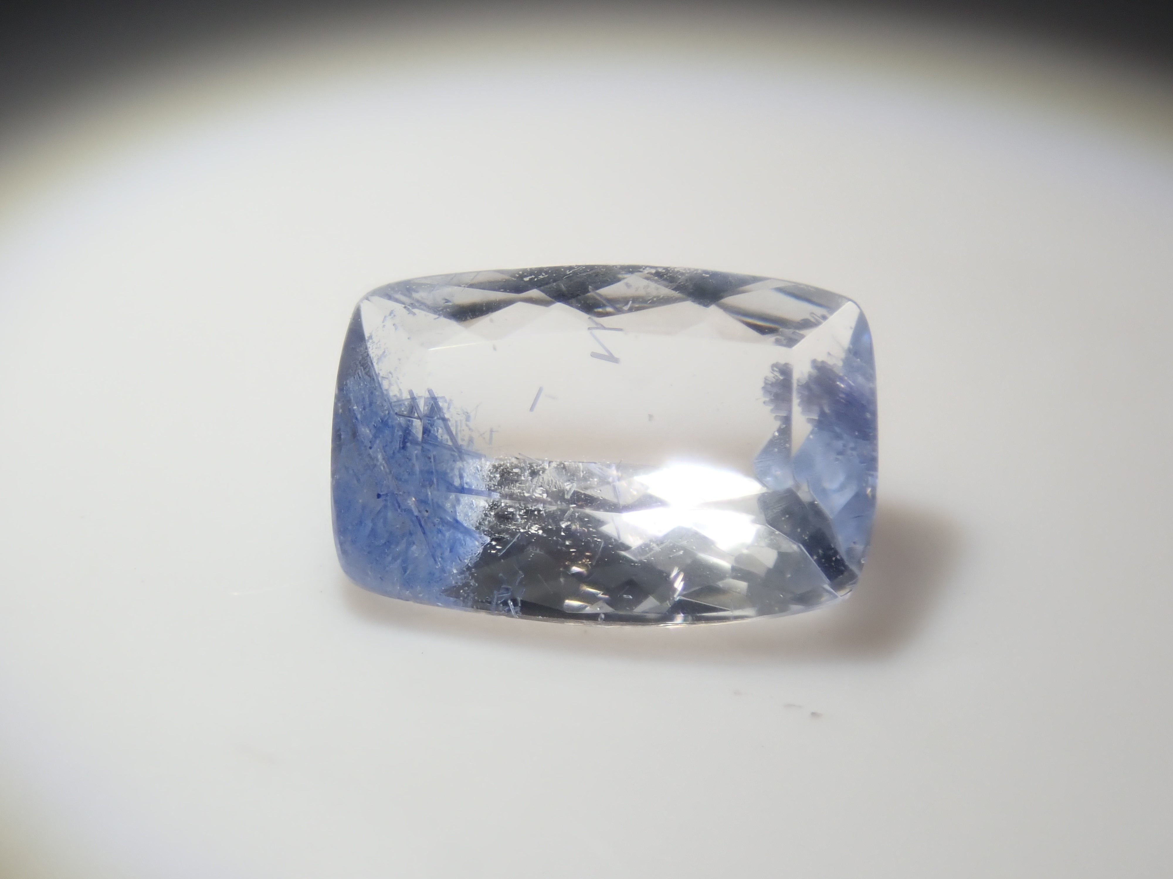 【3/15 22時販売】《ツーソン新着・限定11石》ファセットカットのブラジル産デュモルチェライトインクォーツ《複数購入割引有》