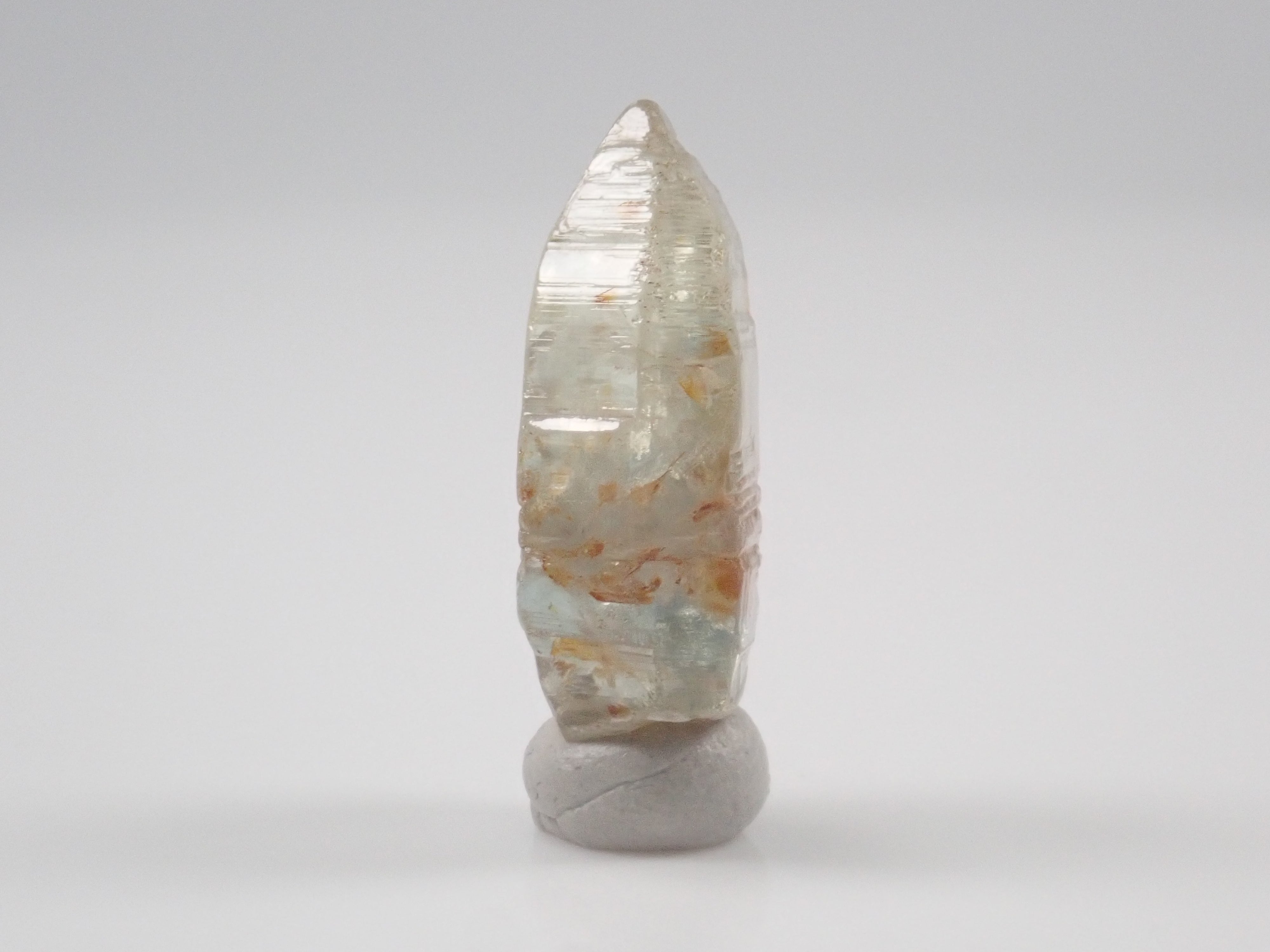 スリランカ産グラスボディ(サファイアクリスタル) 11.126ct原石