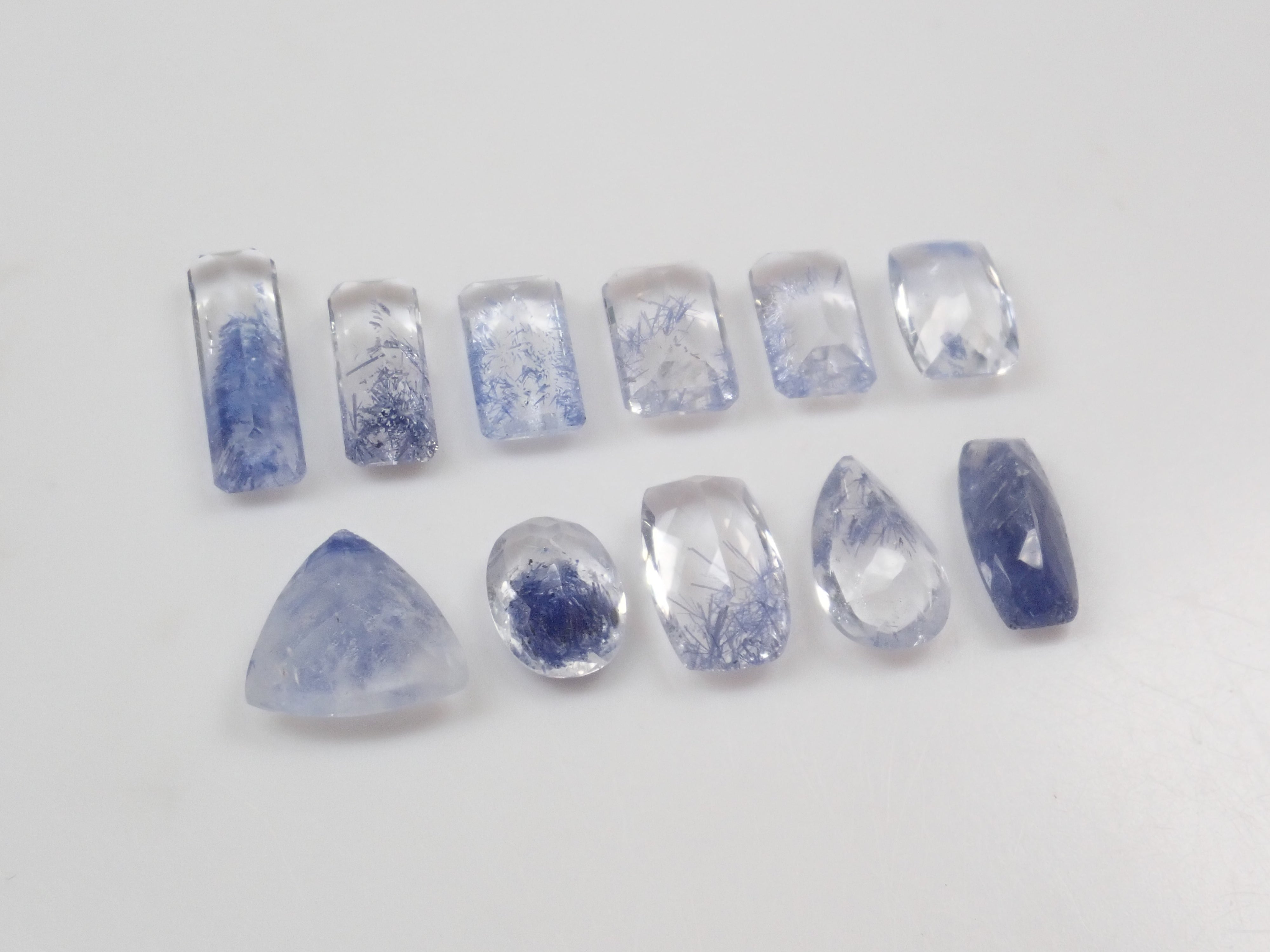 【3/15 22時販売】《ツーソン新着・限定11石》ファセットカットのブラジル産デュモルチェライトインクォーツ《複数購入割引有》