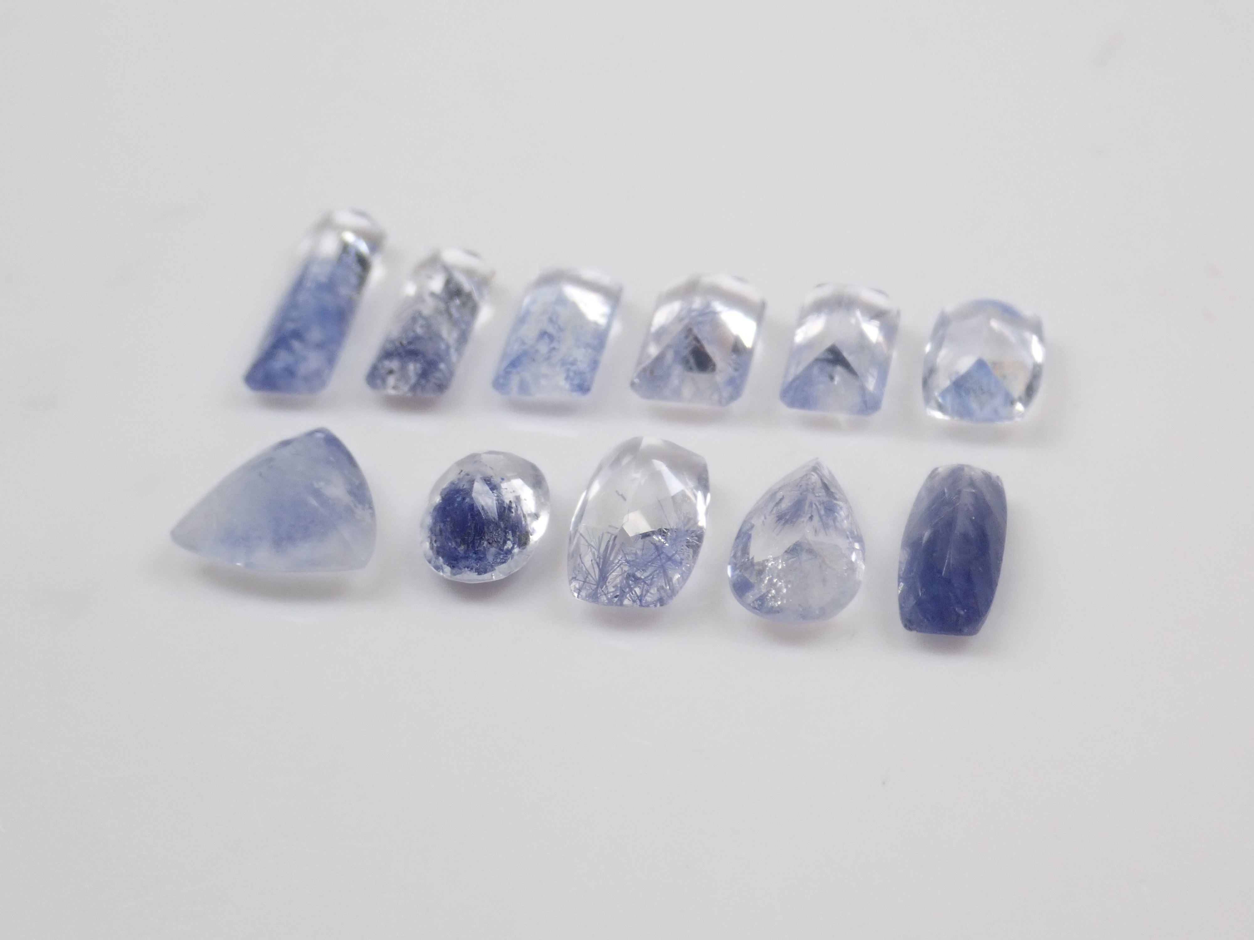 【3/15 22時販売】《ツーソン新着・限定11石》ファセットカットのブラジル産デュモルチェライトインクォーツ《複数購入割引有》