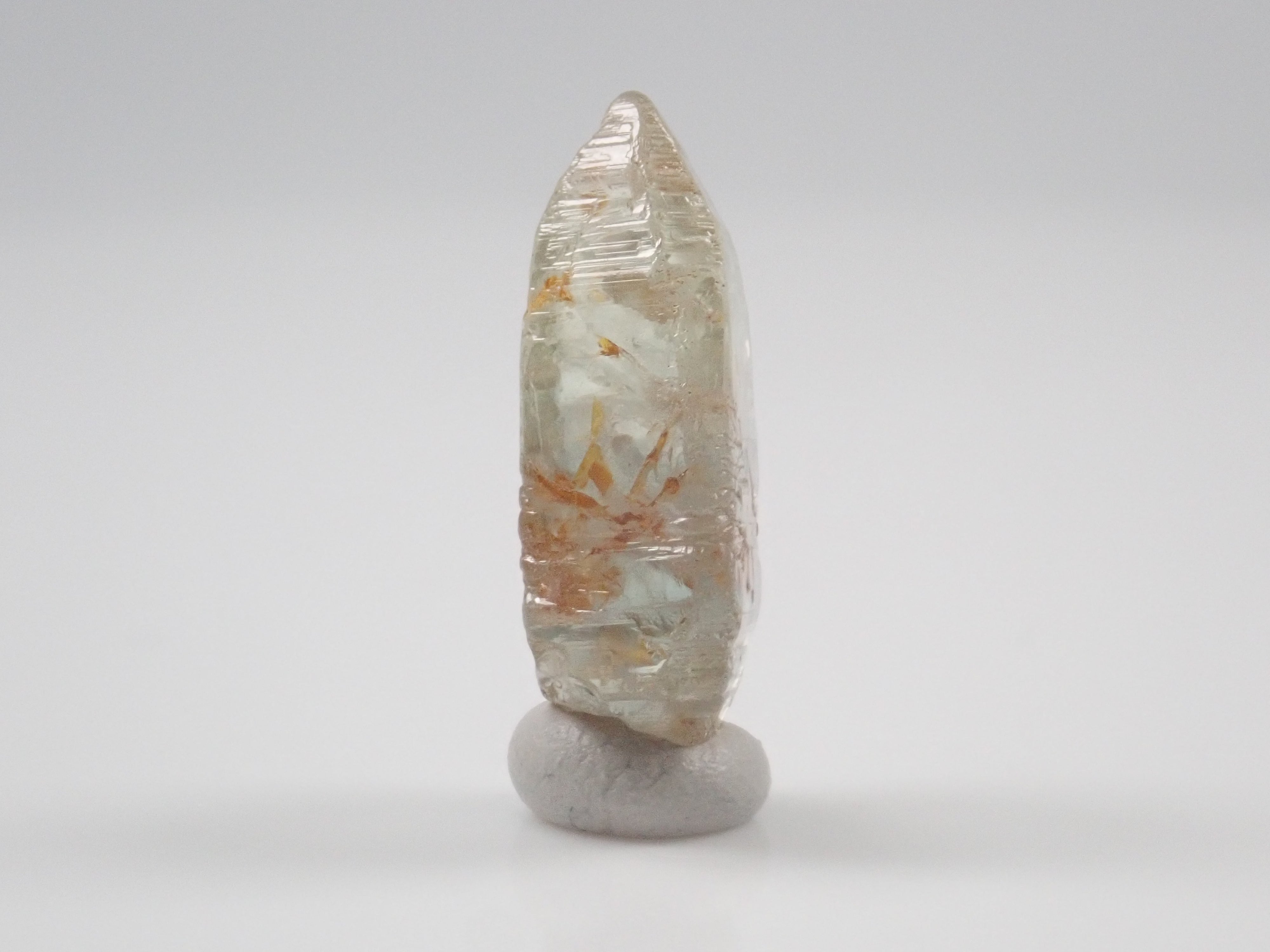 スリランカ産グラスボディ(サファイアクリスタル) 11.126ct原石