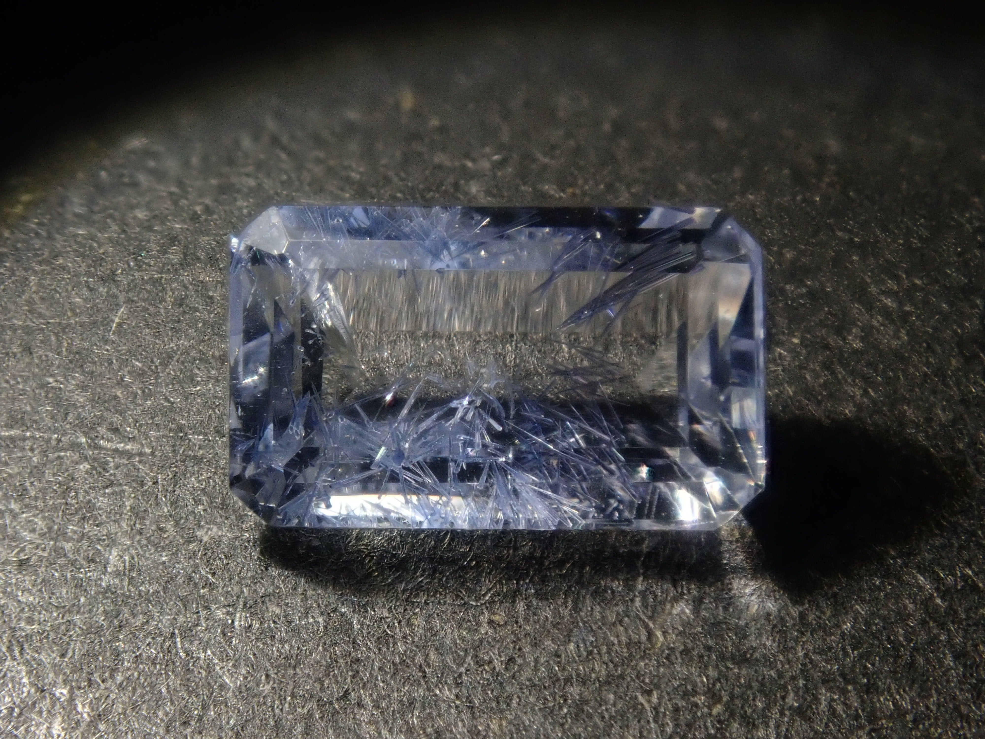 【3/15 22時販売】《ツーソン新着・限定11石》ファセットカットのブラジル産デュモルチェライトインクォーツ《複数購入割引有》