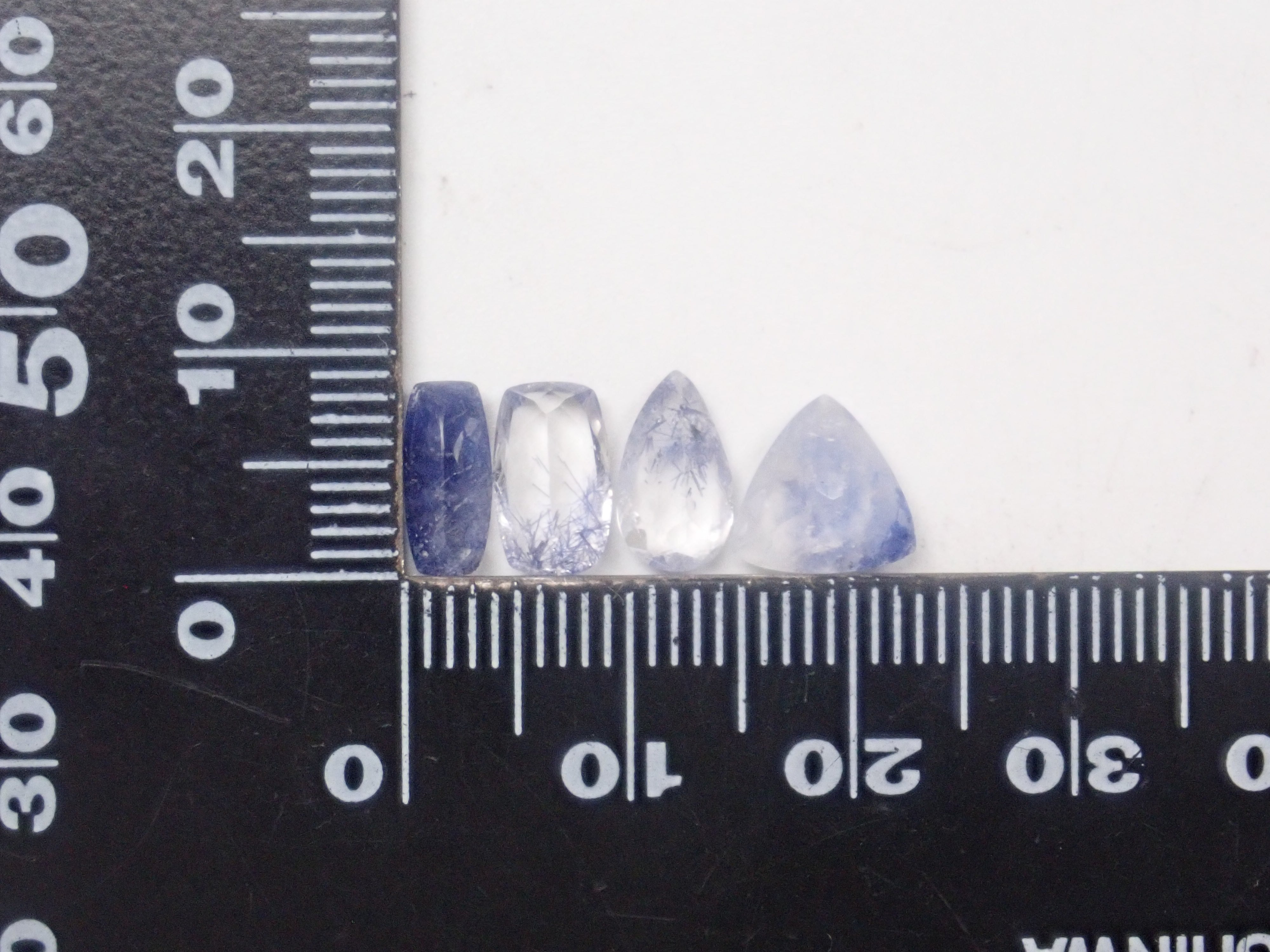 【3/15 22時販売】《ツーソン新着・限定11石》ファセットカットのブラジル産デュモルチェライトインクォーツ《複数購入割引有》