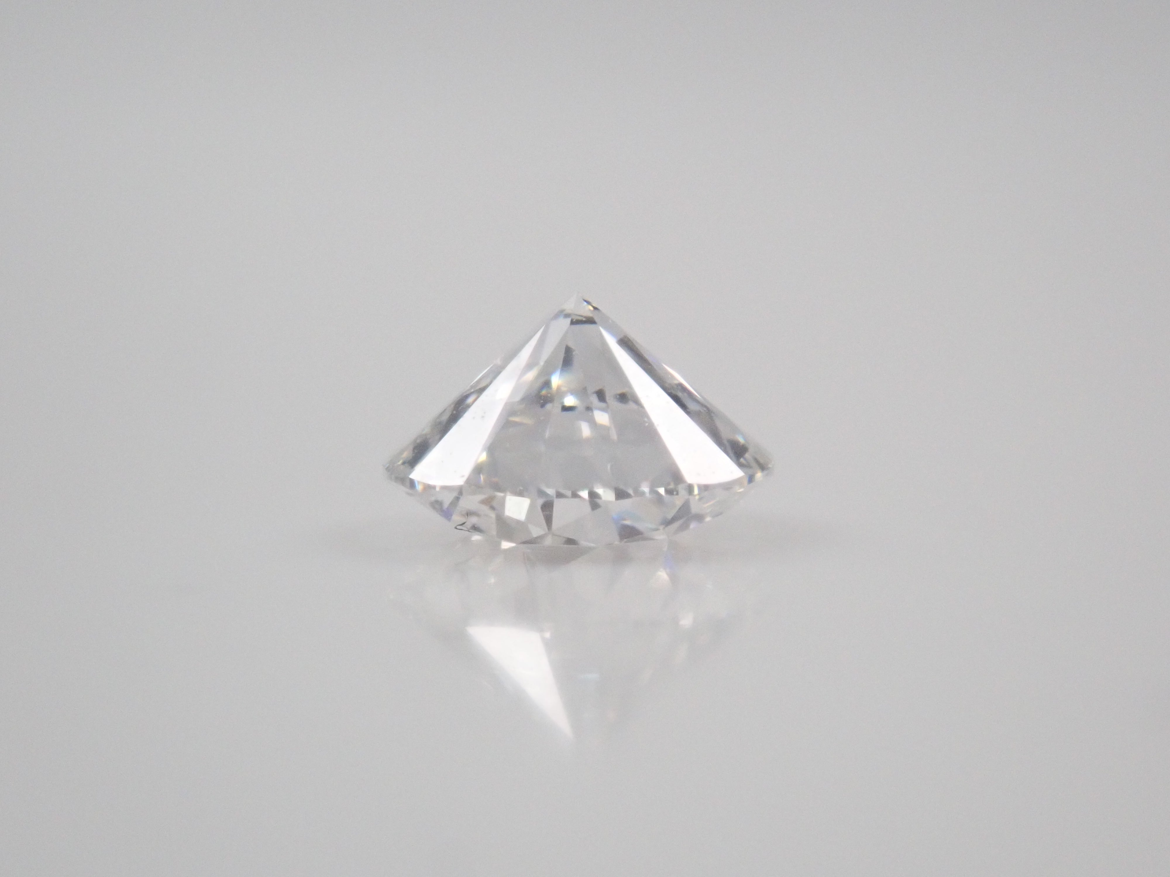 【32501759掲載】ラボグロウンダイヤモンド(合成ダイヤモンド) 0.310ctルース(D, IF, IDEAL)