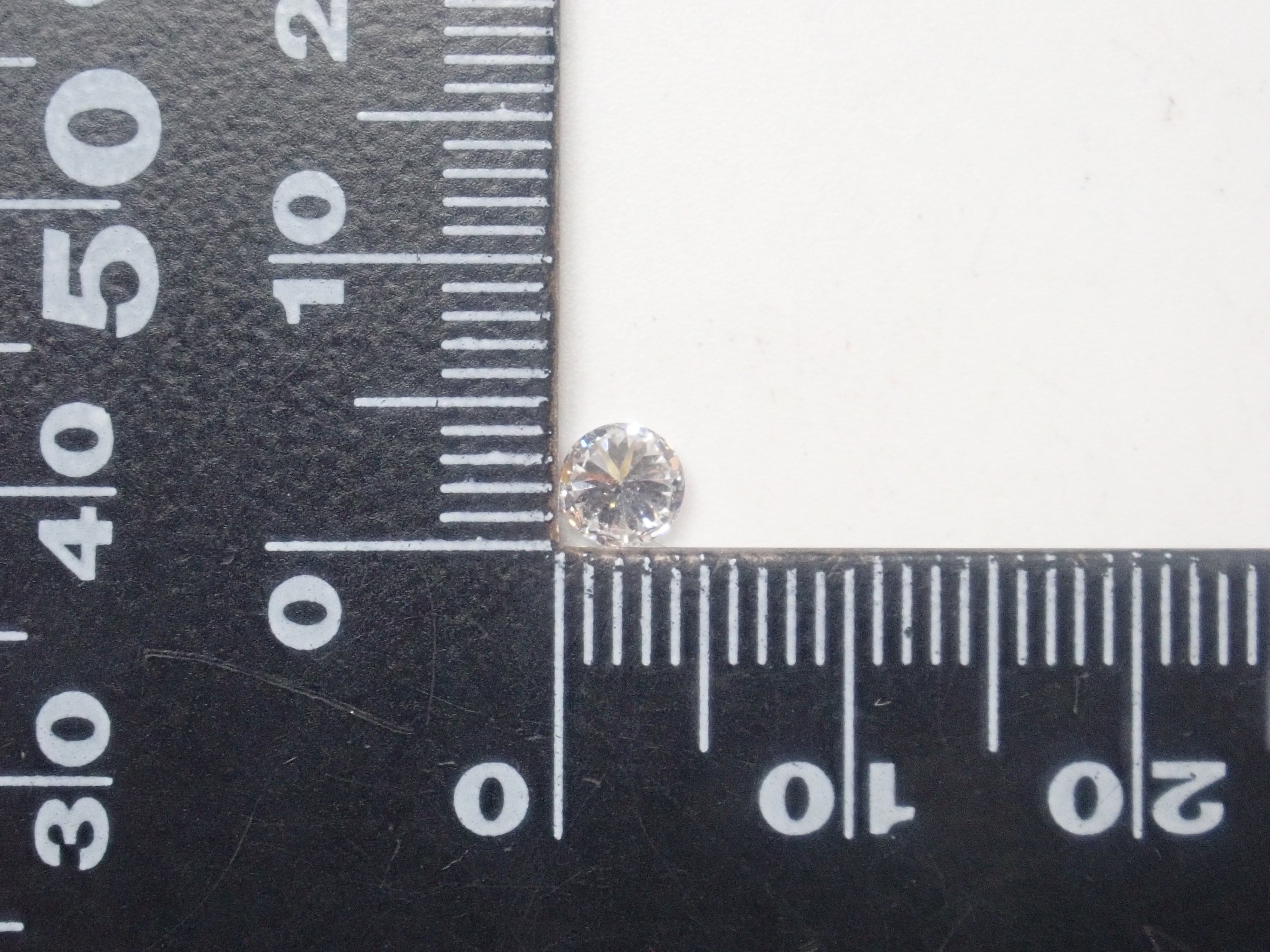 【32501759掲載】ラボグロウンダイヤモンド(合成ダイヤモンド) 0.310ctルース(D, IF, IDEAL)
