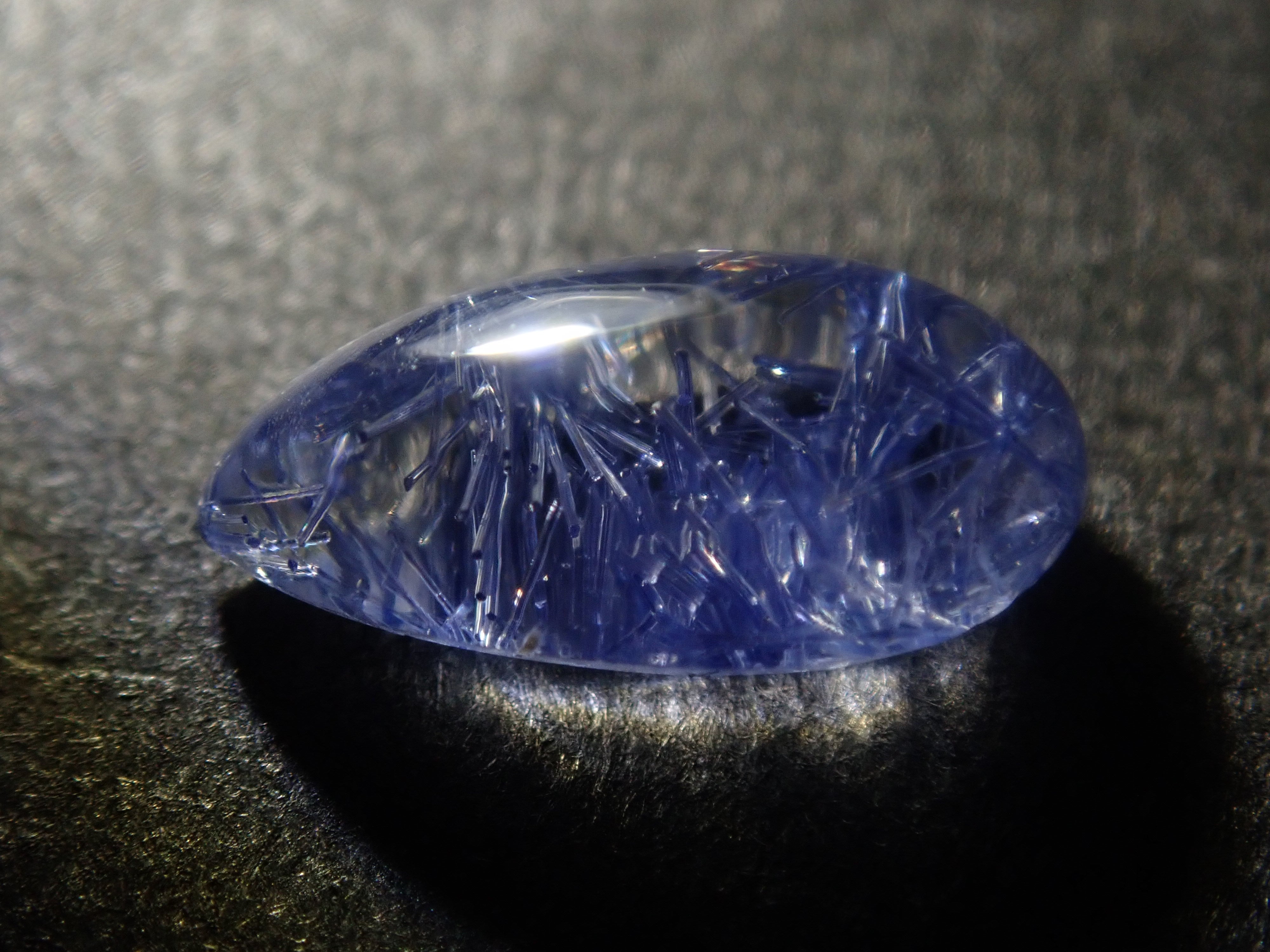 【3月8日晚間10點開始販售】【圖森新品到貨 - 限量17顆】高品質巴西杜莫特石石英,透明度極佳【多件購買享折扣】