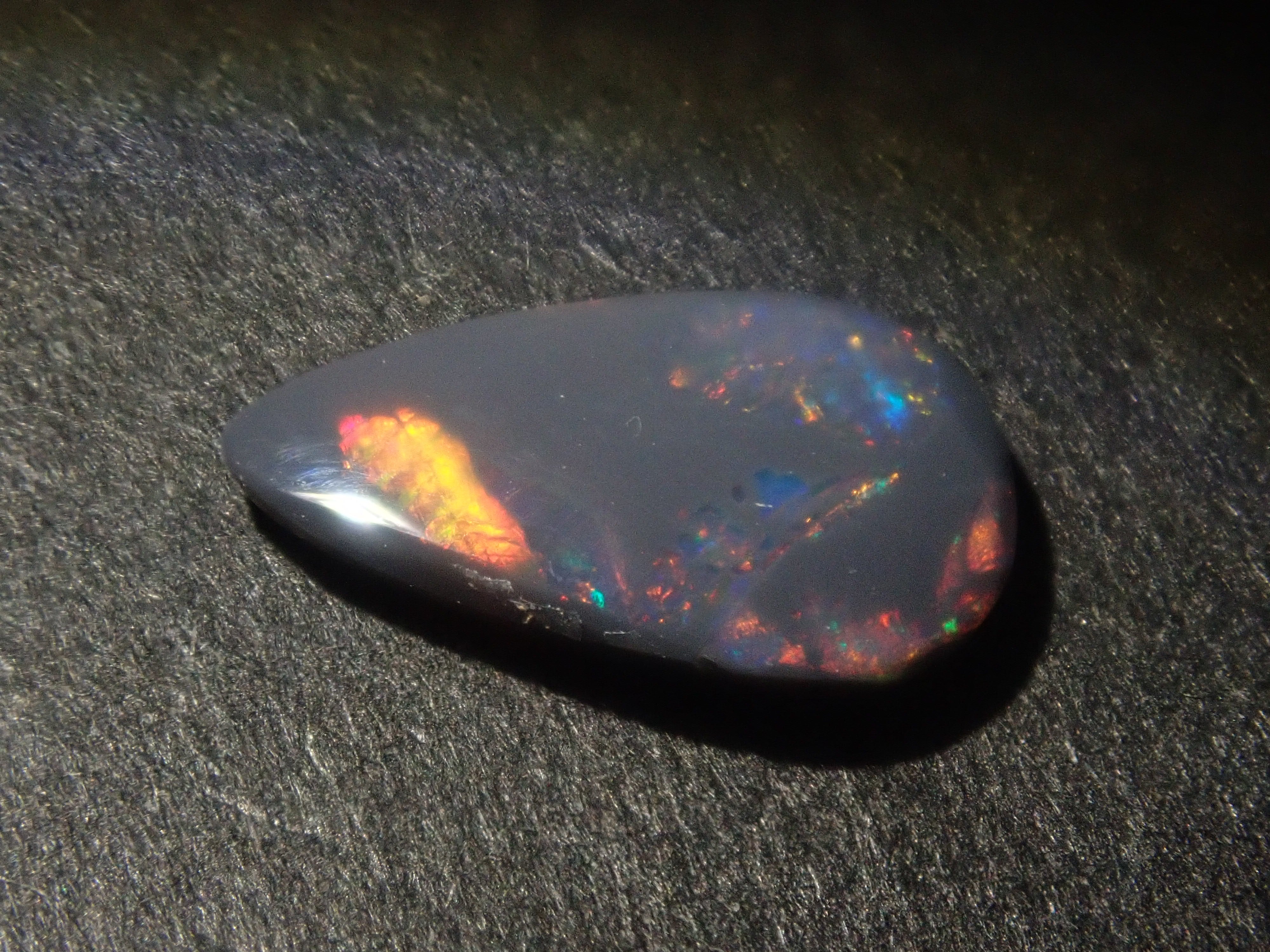 【7/20 22時販売】《限定9石》ブラックオパール含むオパールガチャ(さらにおまけでファイアオパール1石)《複数購入割引有》