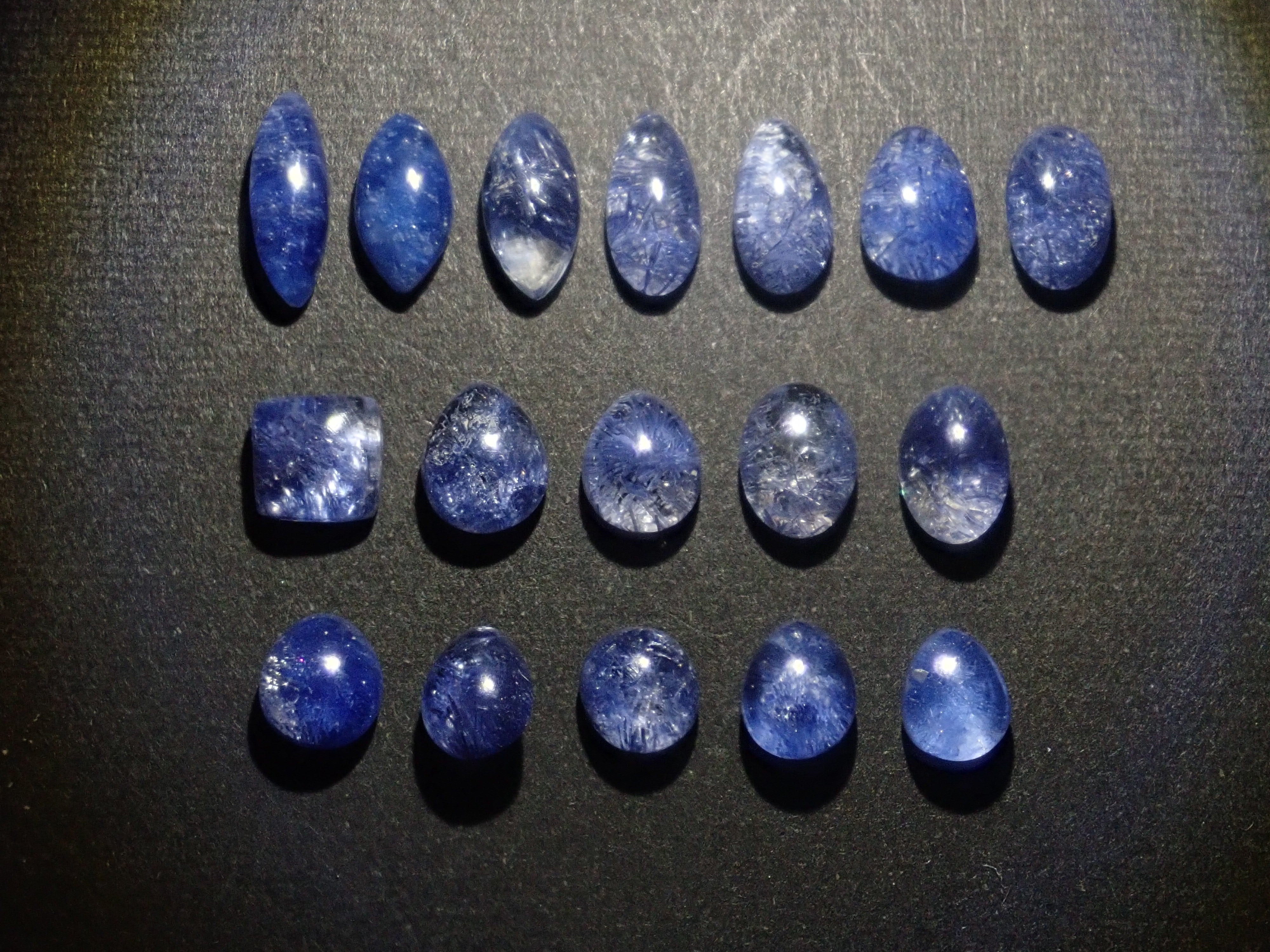 【3月8日晚間10點開始販售】【圖森新品到貨 - 限量17顆】高品質巴西杜莫特石石英,透明度極佳【多件購買享折扣】