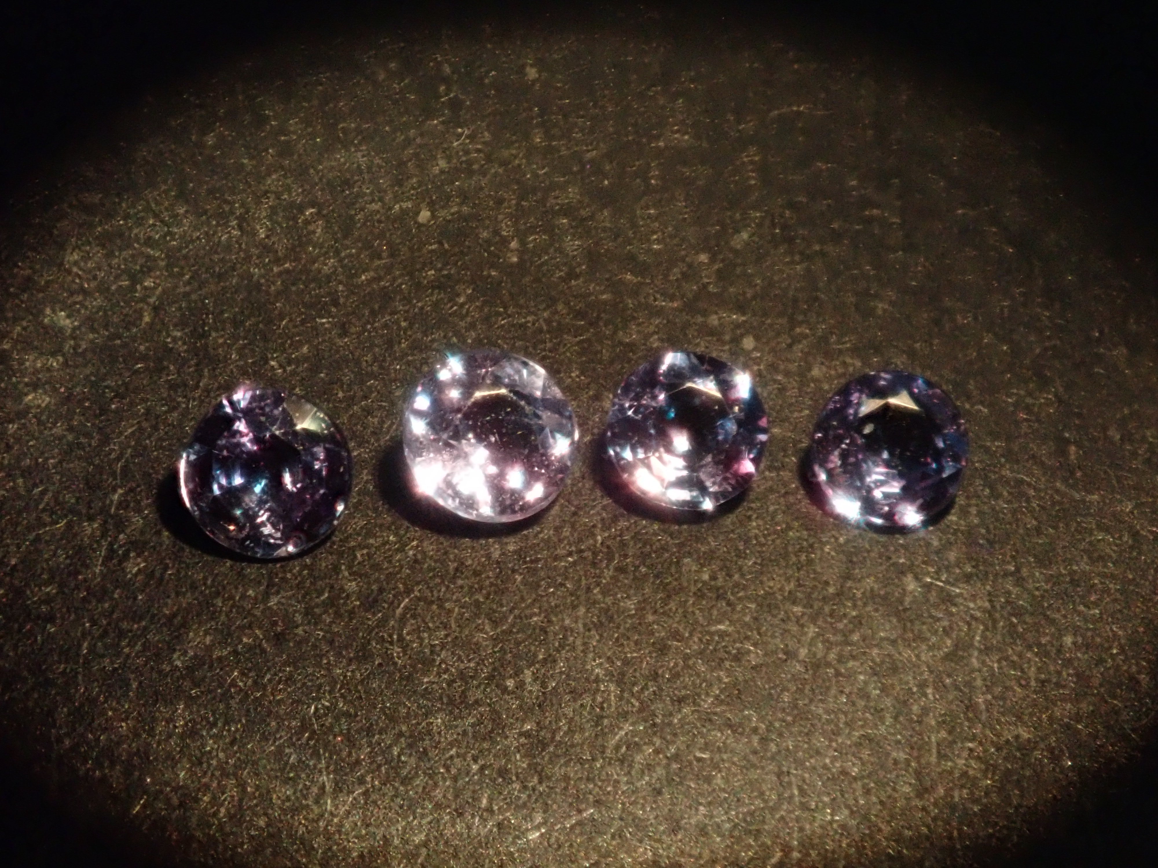 【10/17 22時販売】《残り僅か》カラーチェンジガチャ💎ミャンマー産カラーチェンジジルコン、カラーシフトサファイア、カラーシフトコバルトスピネルなど《複数購入割引有》