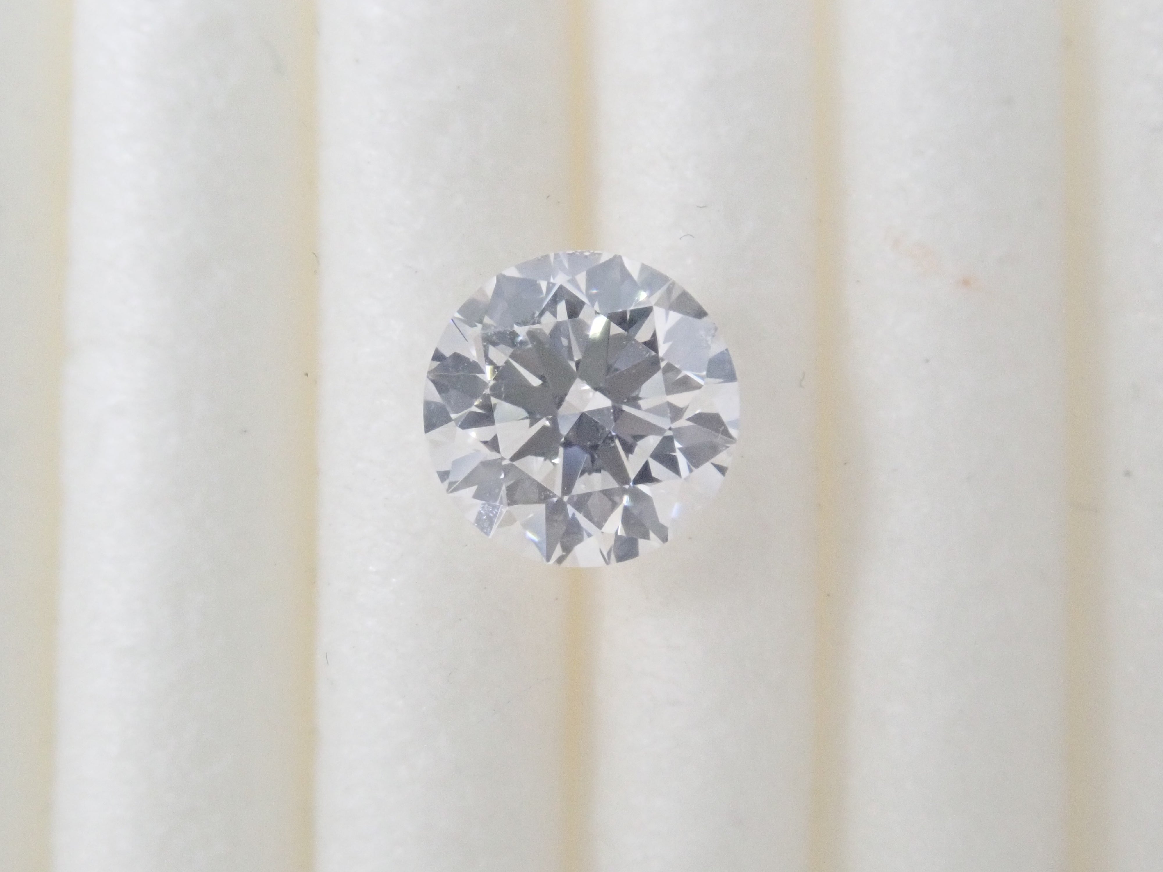 【32501762掲載】ラボグロウンダイヤモンド(合成ダイヤモンド) 0.550ctルース(D, IF, IDEAL)