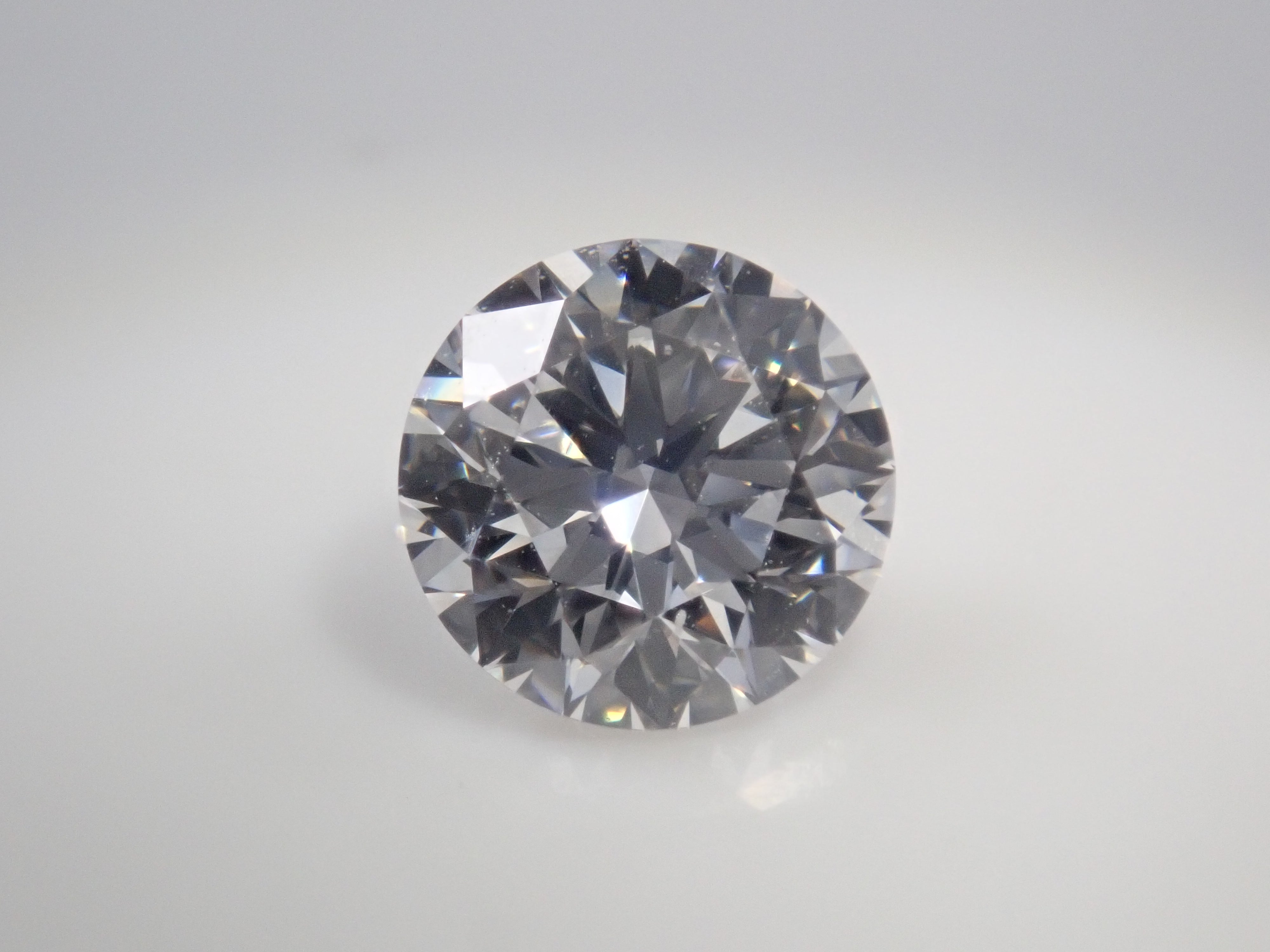 【32501762掲載】ラボグロウンダイヤモンド(合成ダイヤモンド) 0.550ctルース(D, IF, IDEAL)