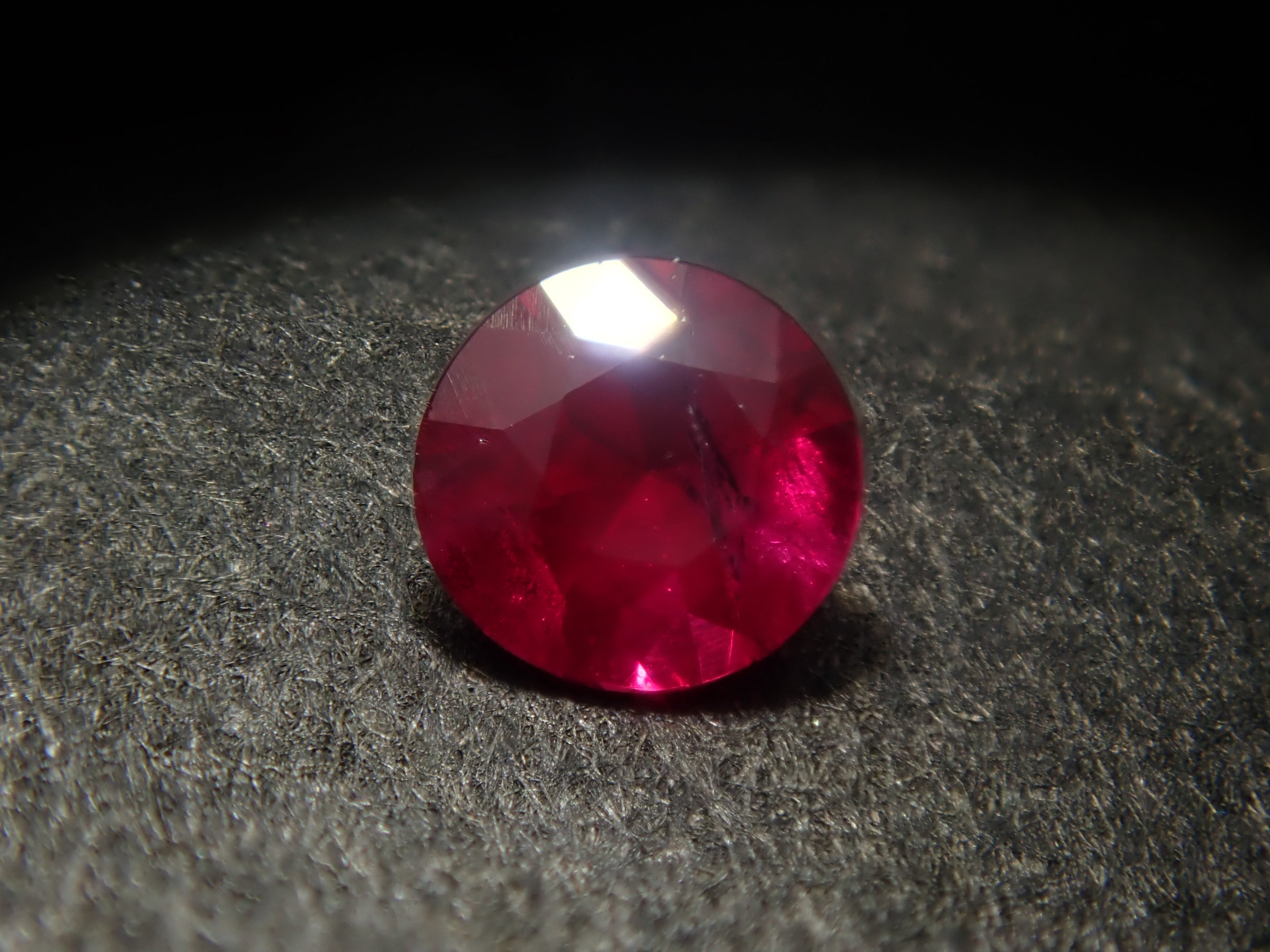 【2/28 22時販売】《限定10石》通常39,800円のピジョンブラッドルビーAIGS鑑別書含む赤色宝石ガチャ《複数購入割引有》