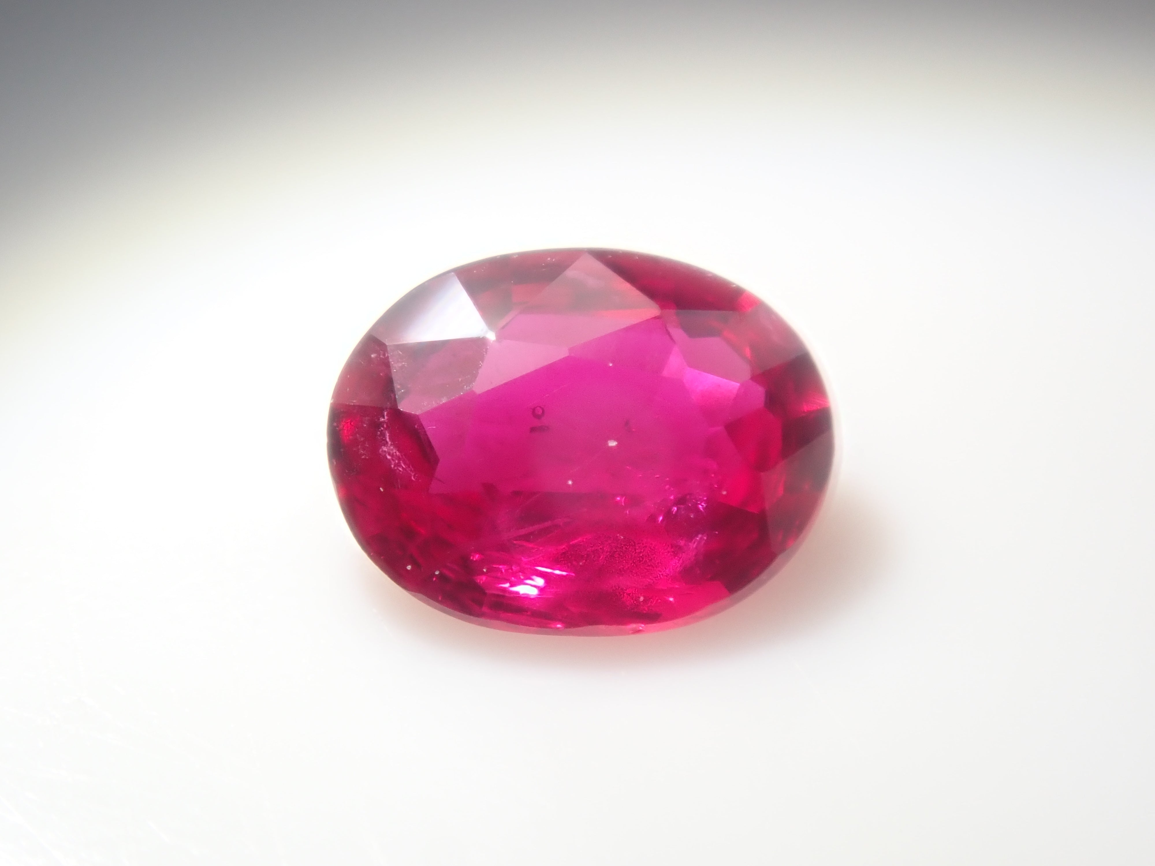 【2/28 22時販売】《限定10石》通常39,800円のピジョンブラッドルビーAIGS鑑別書含む赤色宝石ガチャ《複数購入割引有》