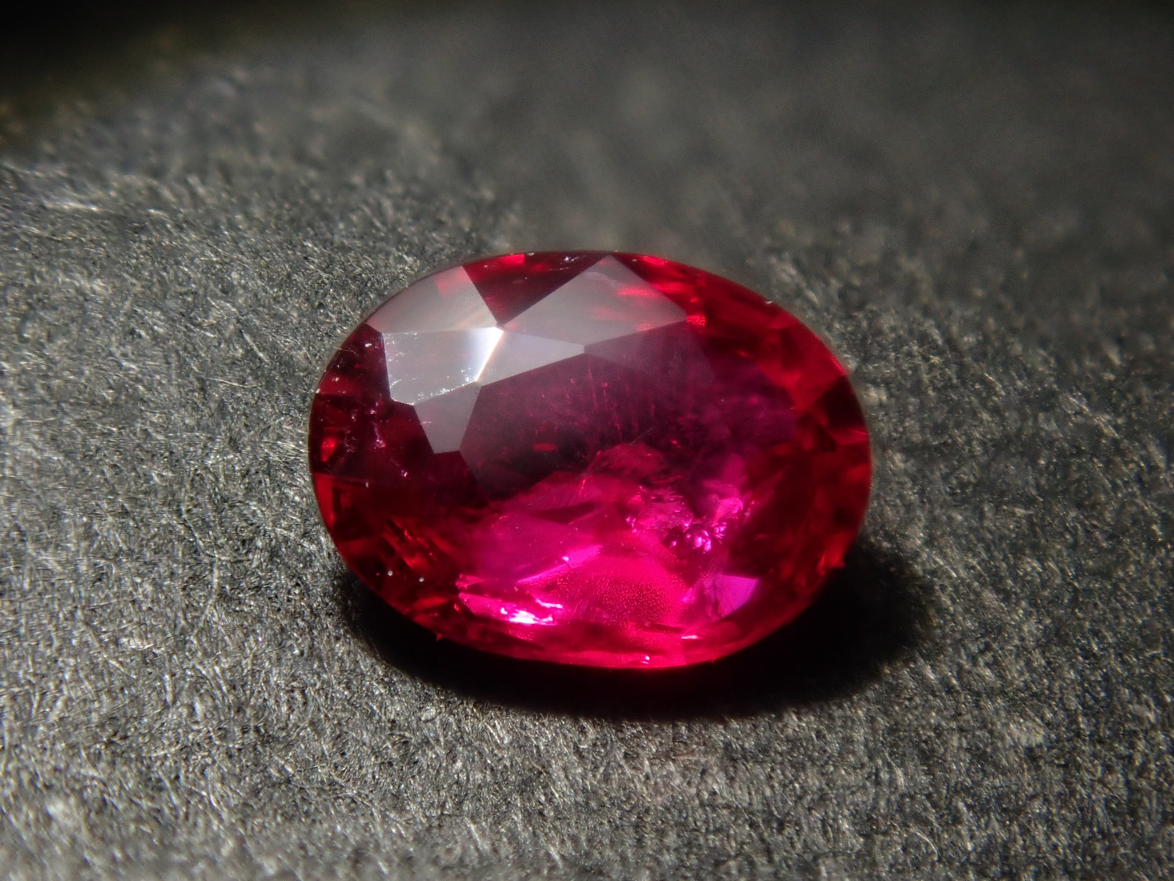 【2/28 22時販売】《限定10石》通常39,800円のピジョンブラッドルビーAIGS鑑別書含む赤色宝石ガチャ《複数購入割引有》