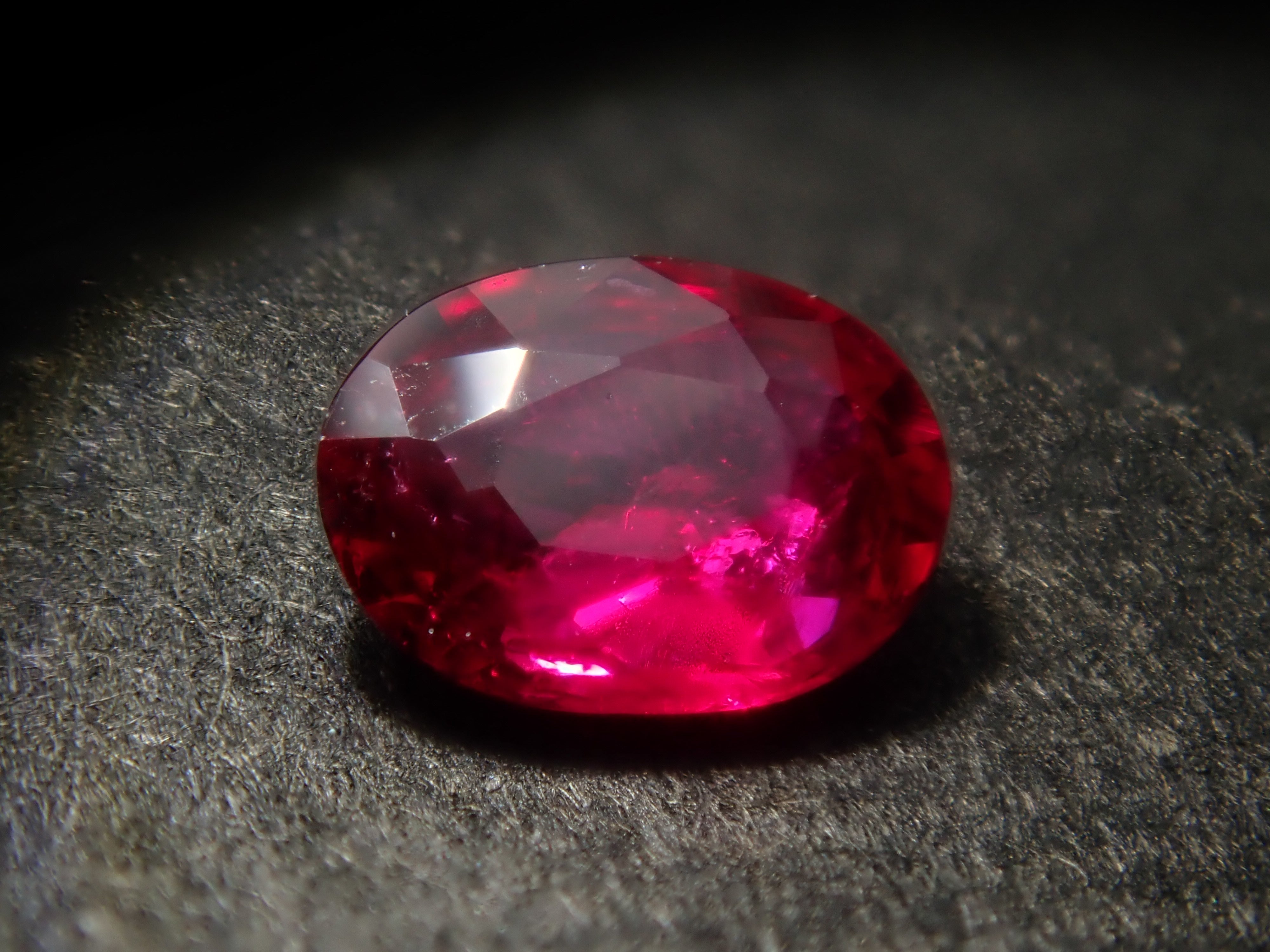 【2/28 22時販売】《限定10石》通常39,800円のピジョンブラッドルビーAIGS鑑別書含む赤色宝石ガチャ《複数購入割引有》