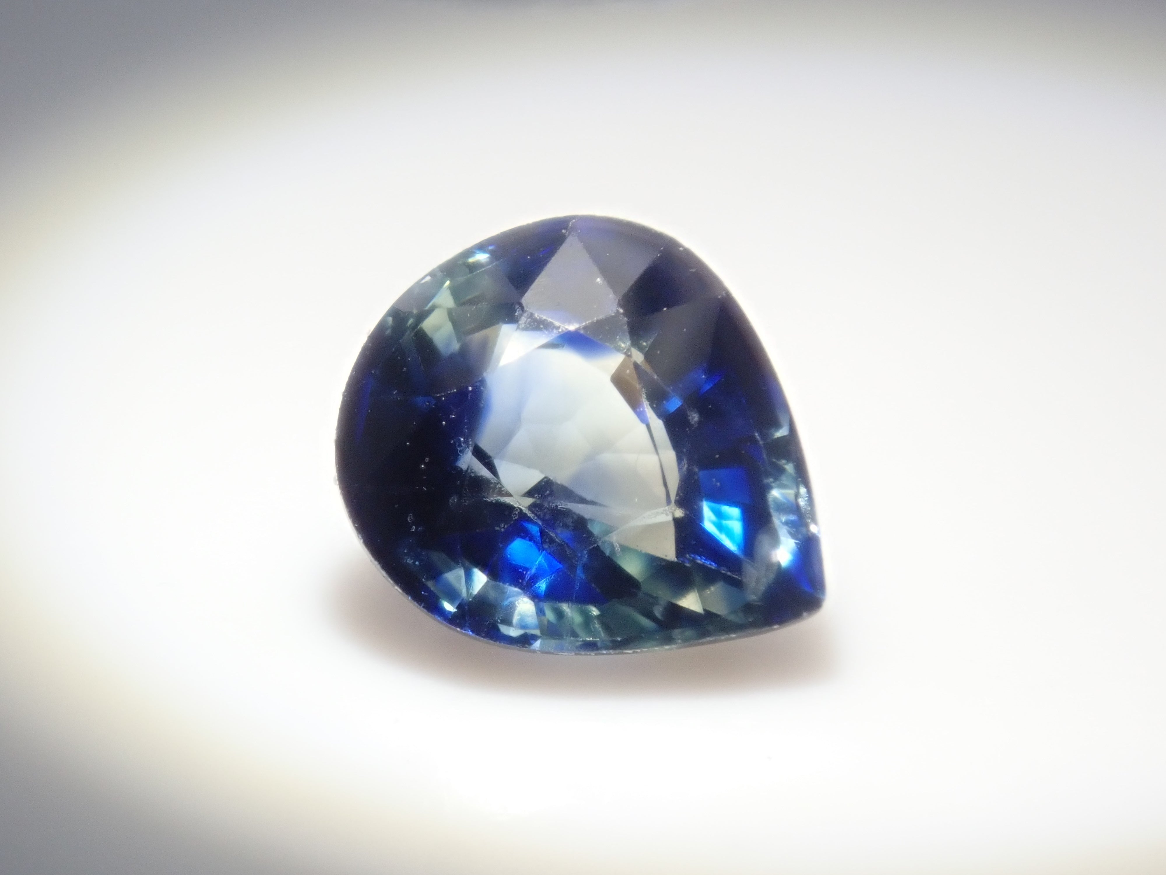 【10/13 22時販売】《限定10石》バイカラーガチャ💎ジンバブエ産ユークレース2石(平均0.088ct)、バイカラーサファイア1.03ct、バイカラークリソベリルなど《複数購入割引有》