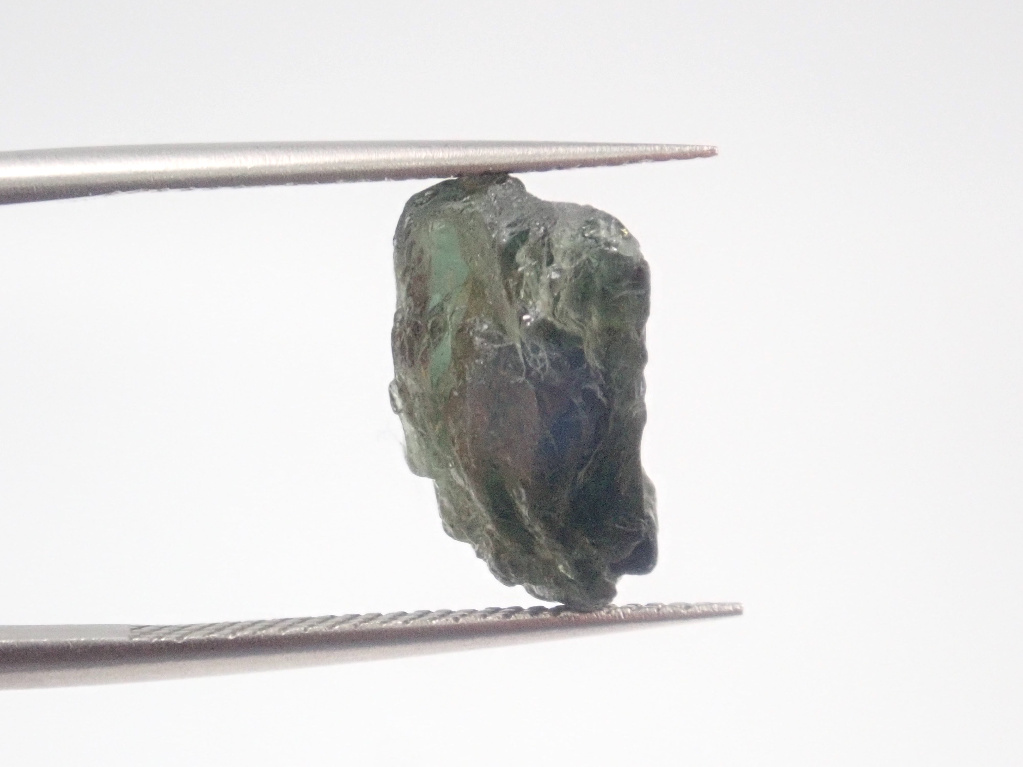 《限定11石》マダガスカル産コーネルピン1石原石(平均8.5ct)《複数購入割引有》