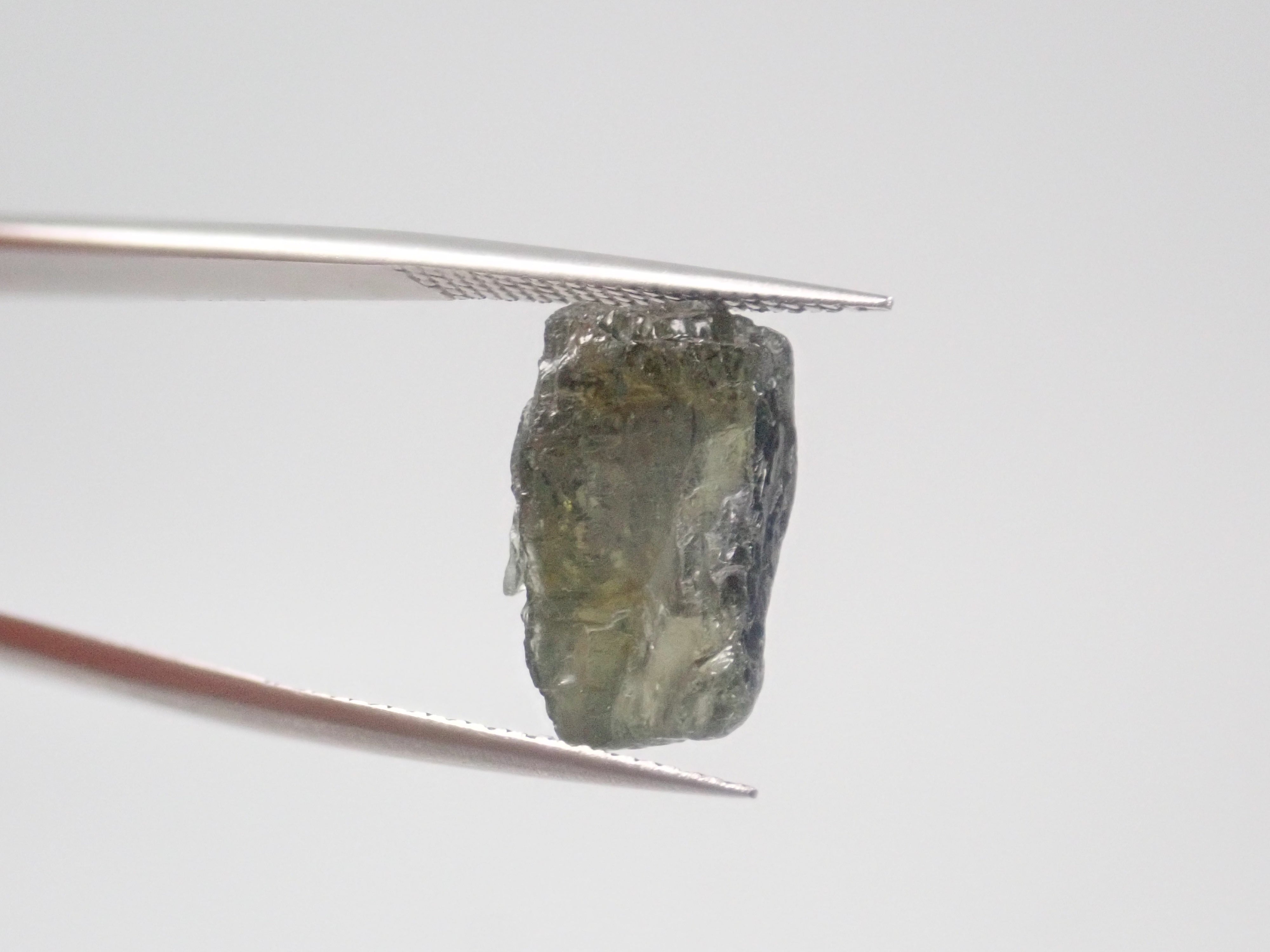 《限定11石》マダガスカル産コーネルピン1石原石(平均8.5ct)《複数購入割引有》