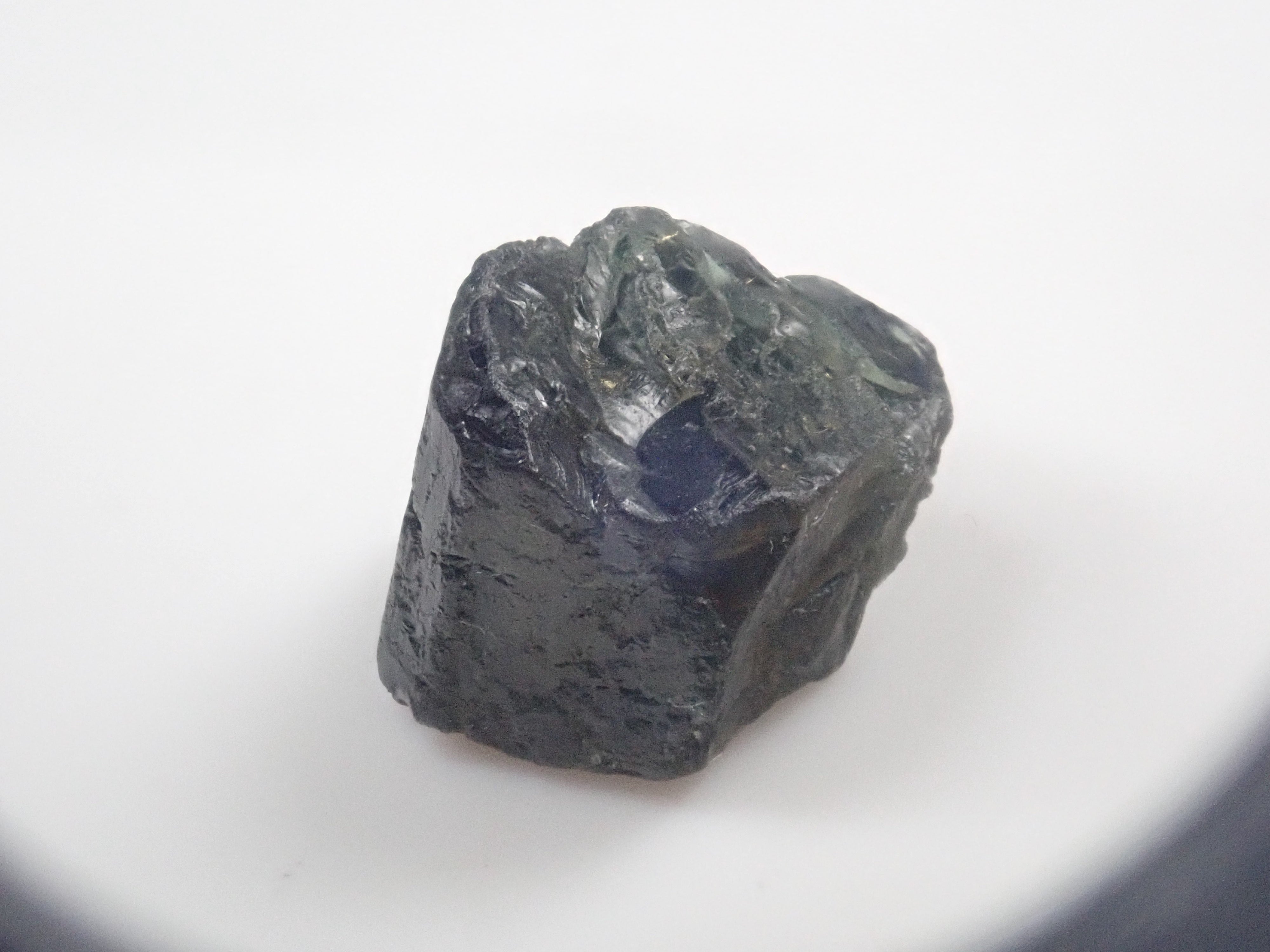 《限定11石》マダガスカル産コーネルピン1石原石(平均8.5ct)《複数購入割引有》