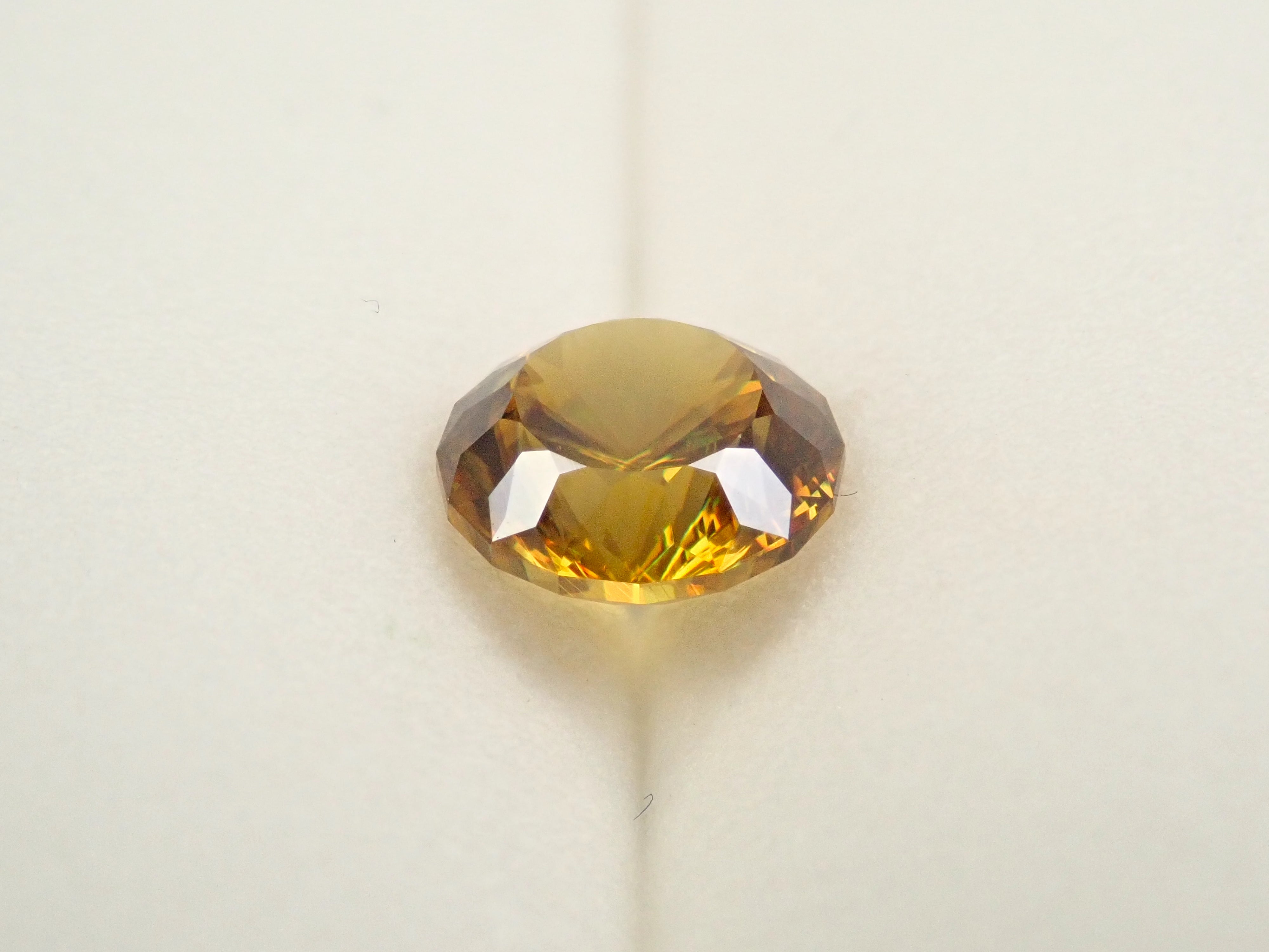 【1/23 22時販売】ジンバブエ産スフェーン 7.0mm/1.661ctルース