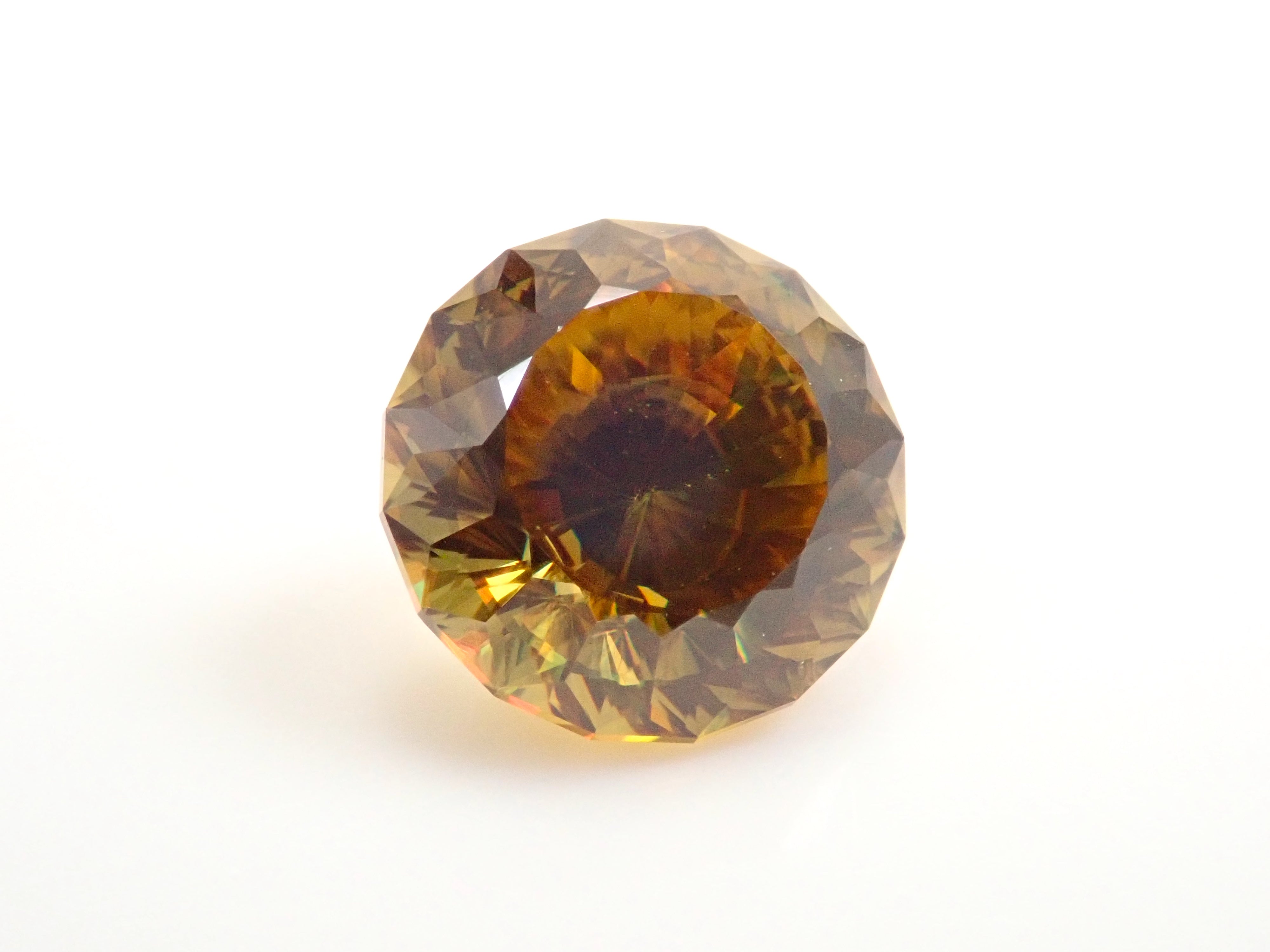 【1/23 22時販売】ジンバブエ産スフェーン 7.0mm/1.661ctルース