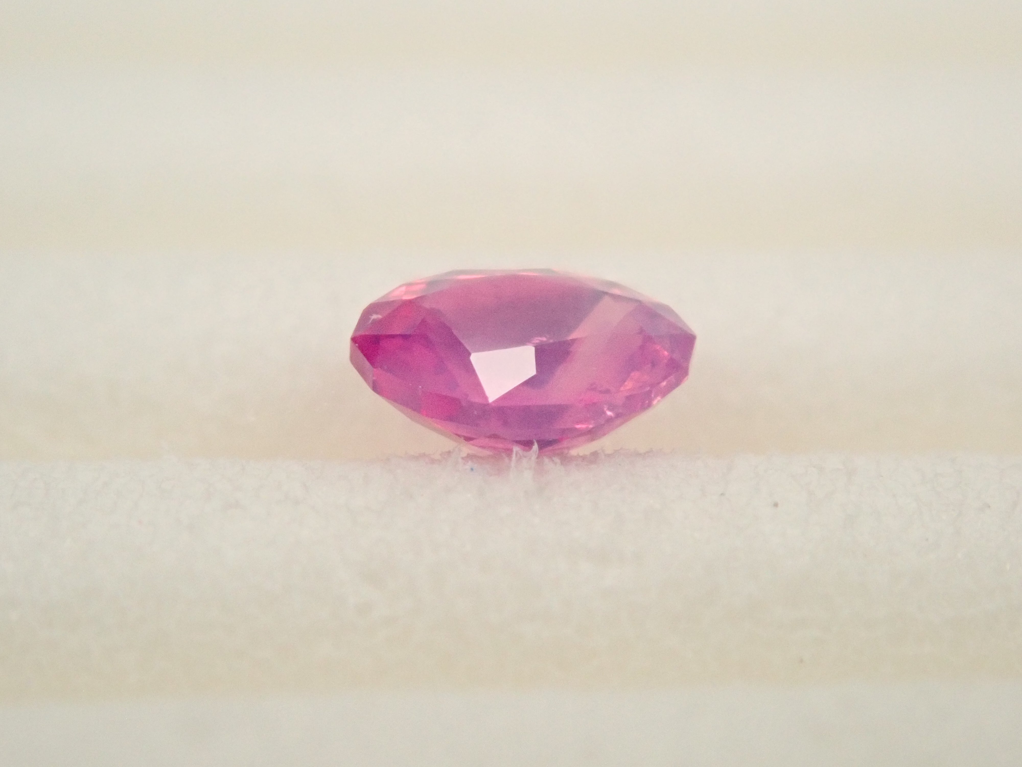 【1/23 22時販売】ベトナム産非加熱シルキーピンクサファイア 0.168ctルース