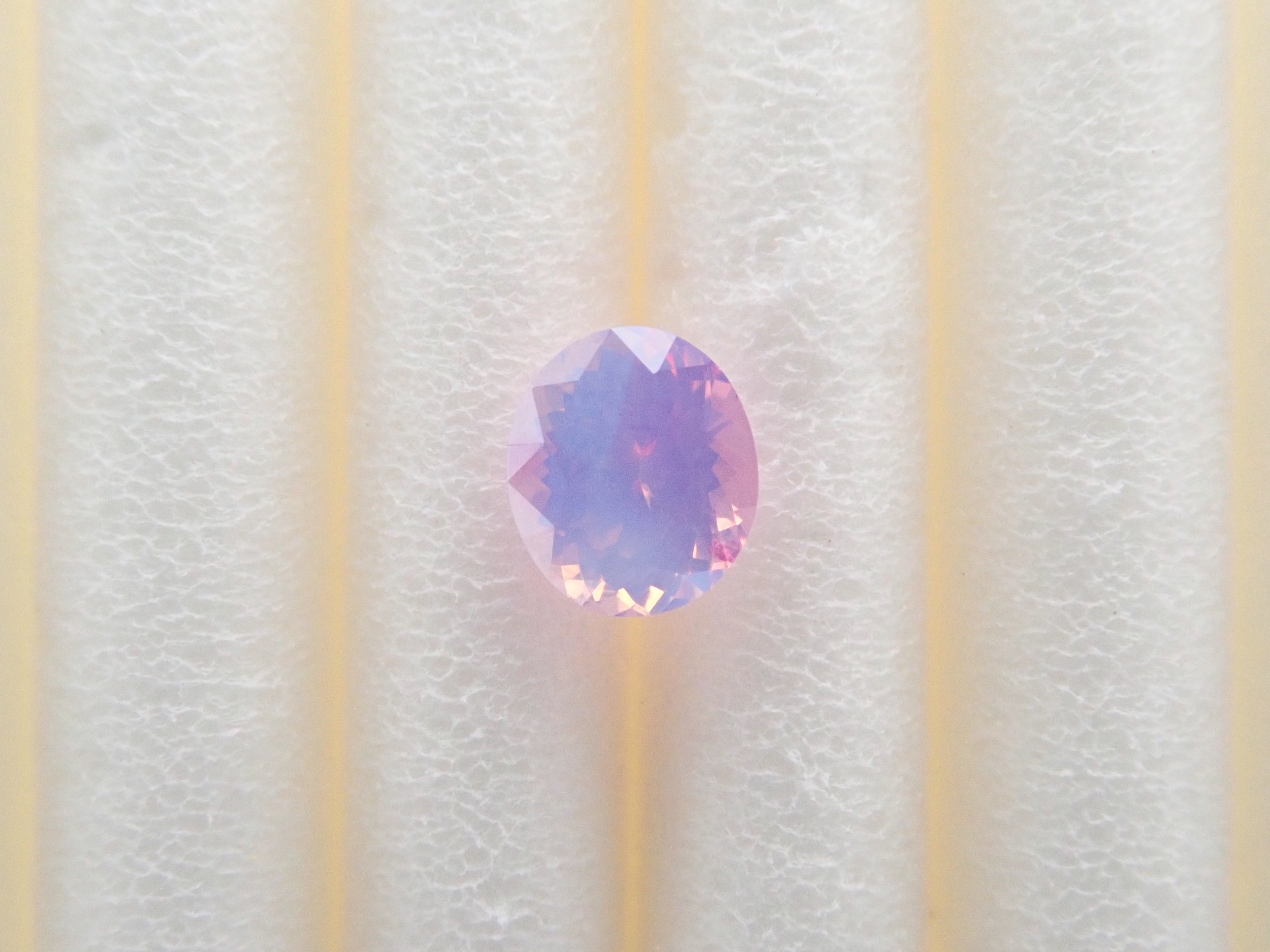 【1/23 22時販売】ベトナム産非加熱シルキーピンクサファイア 0.218ctルース