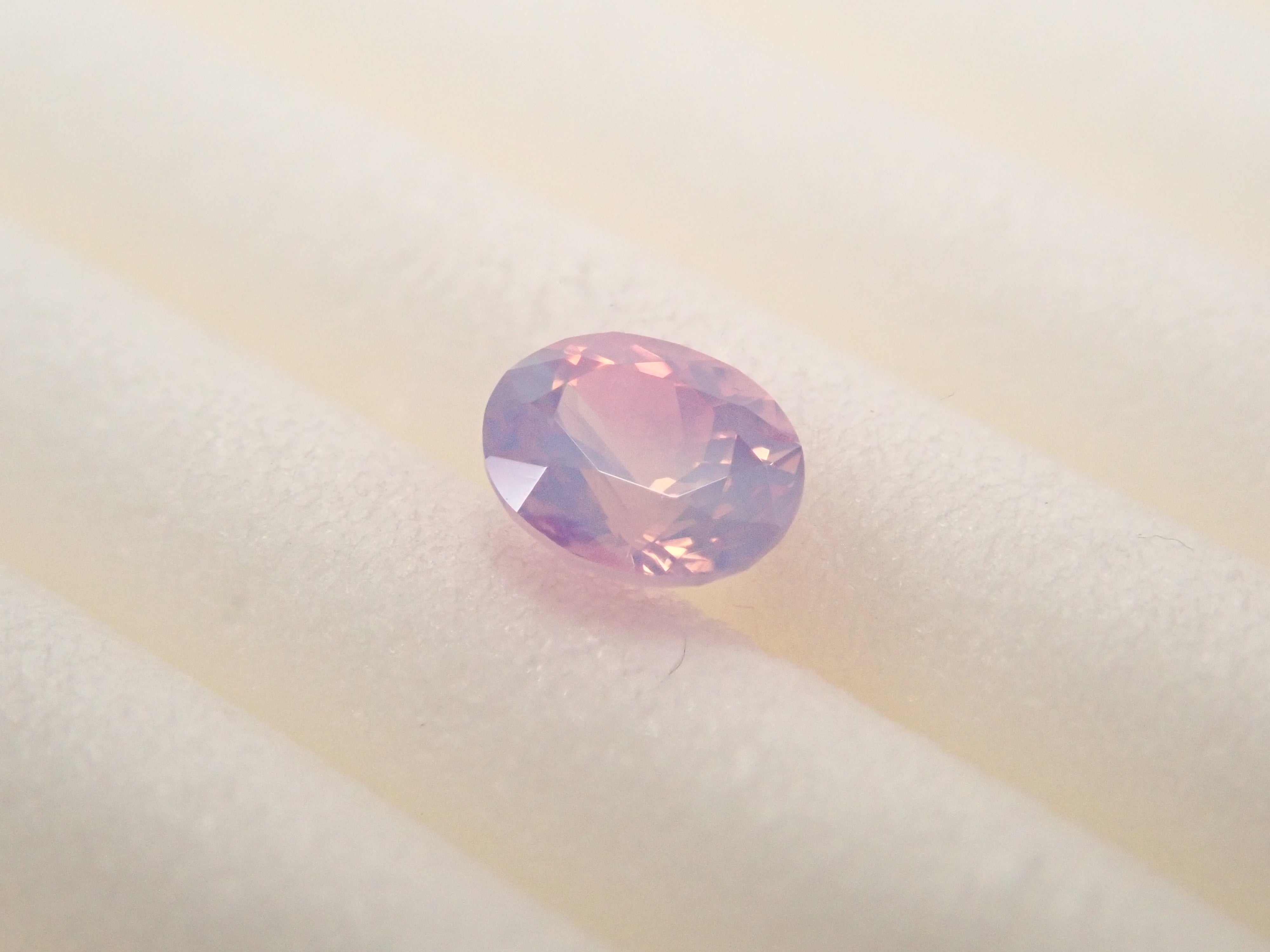 【1/23 22時販売】ベトナム産非加熱シルキーピンクサファイア 0.218ctルース