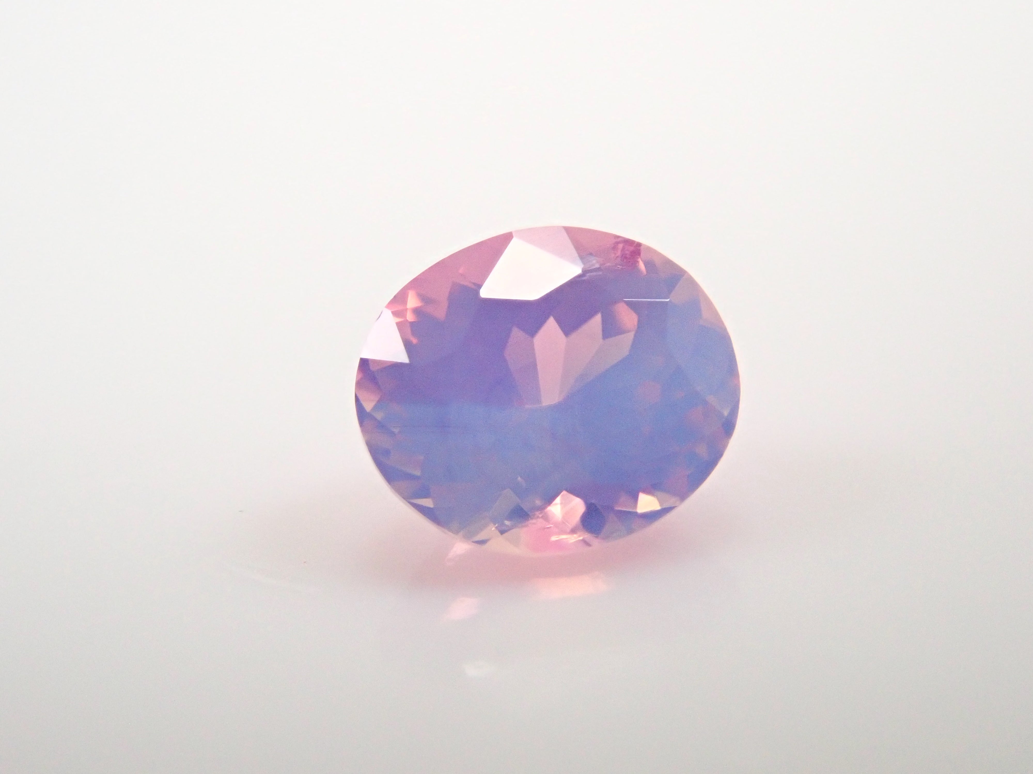 【1/23 22時販売】ベトナム産非加熱シルキーピンクサファイア 0.218ctルース