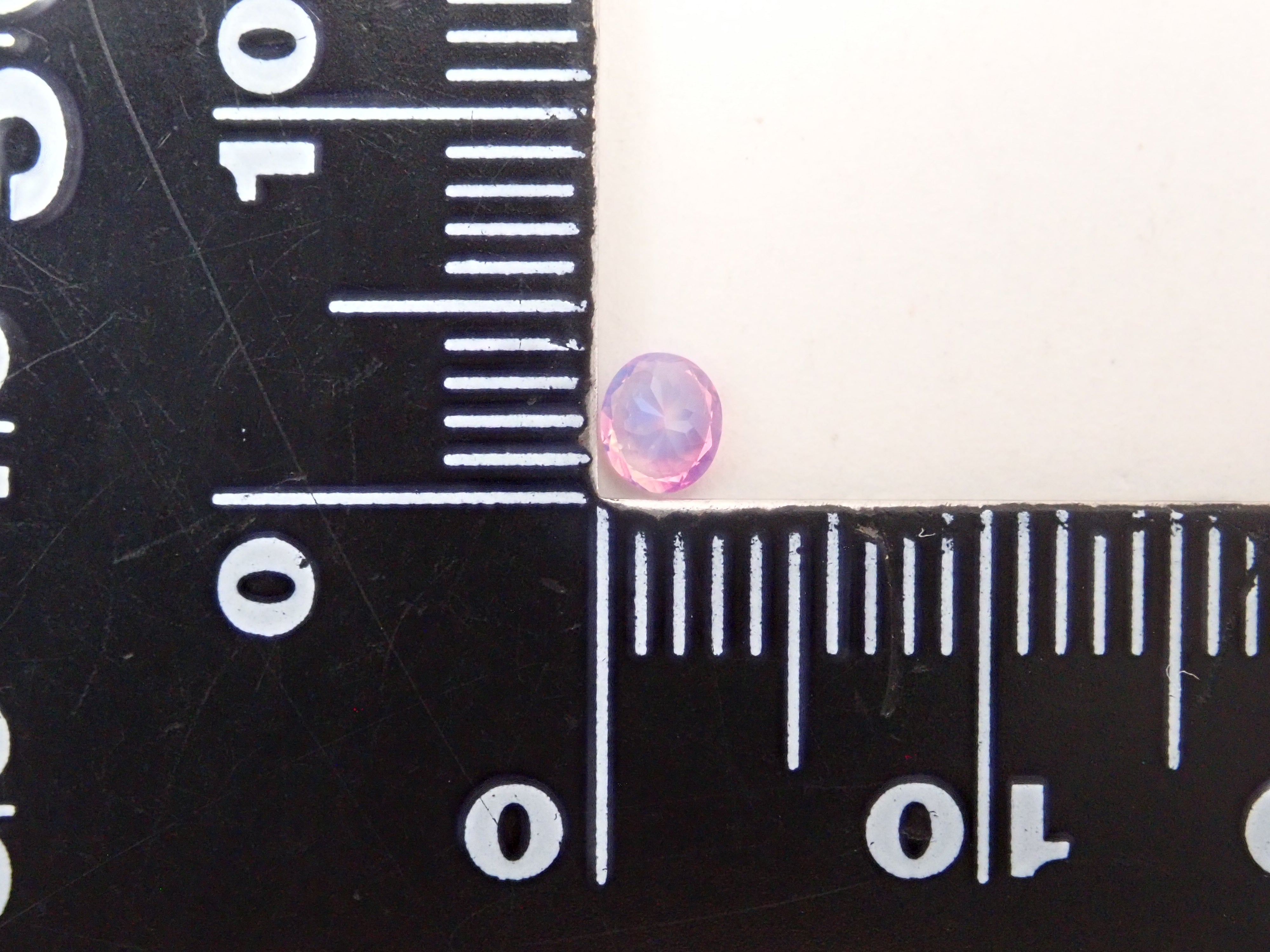 【1/23 22時販売】ベトナム産非加熱シルキーピンクサファイア 0.218ctルース