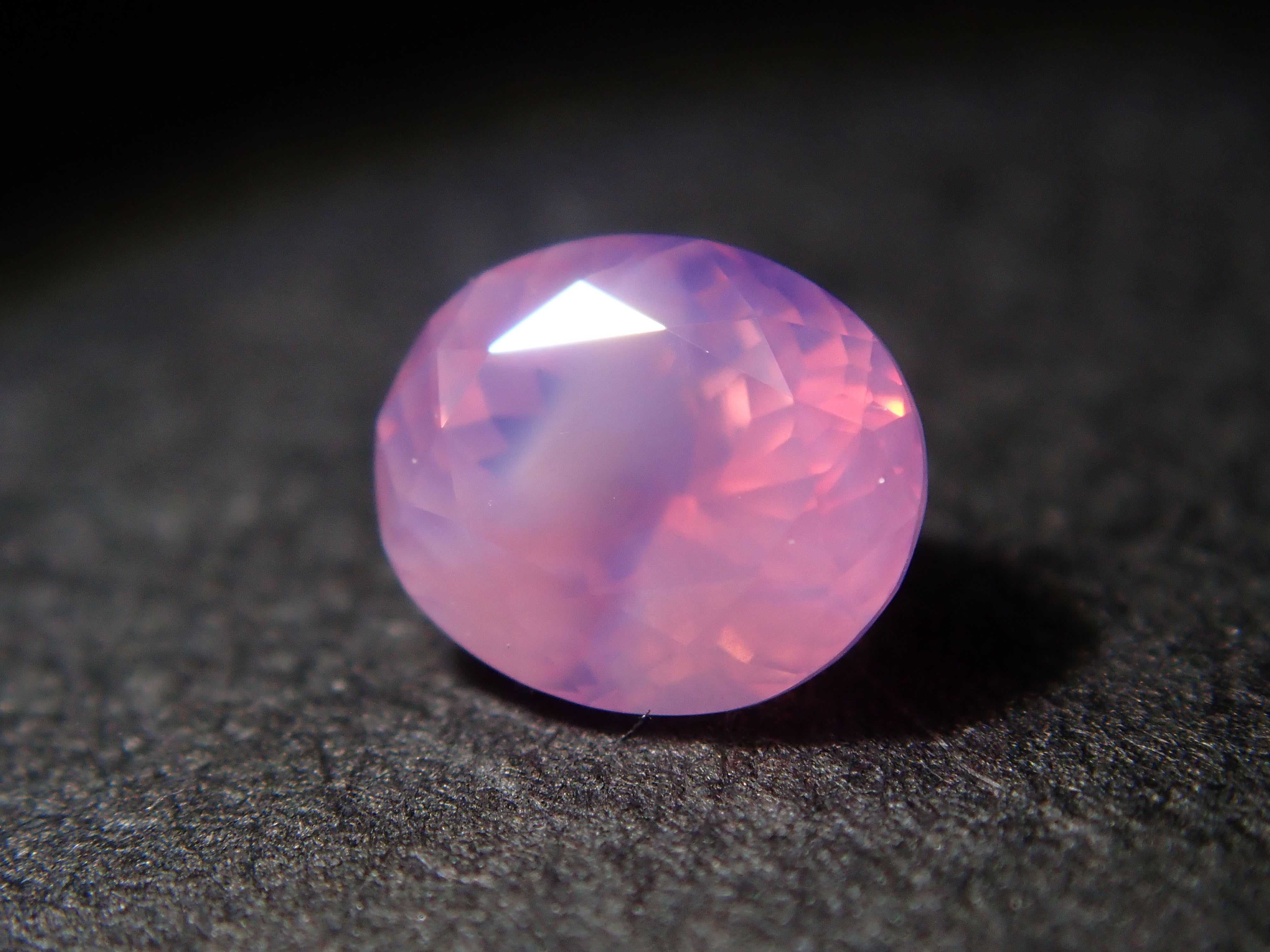 【1/27 22時販売】ベトナム産非加熱シルキーピンクサファイア 0.291ctルース