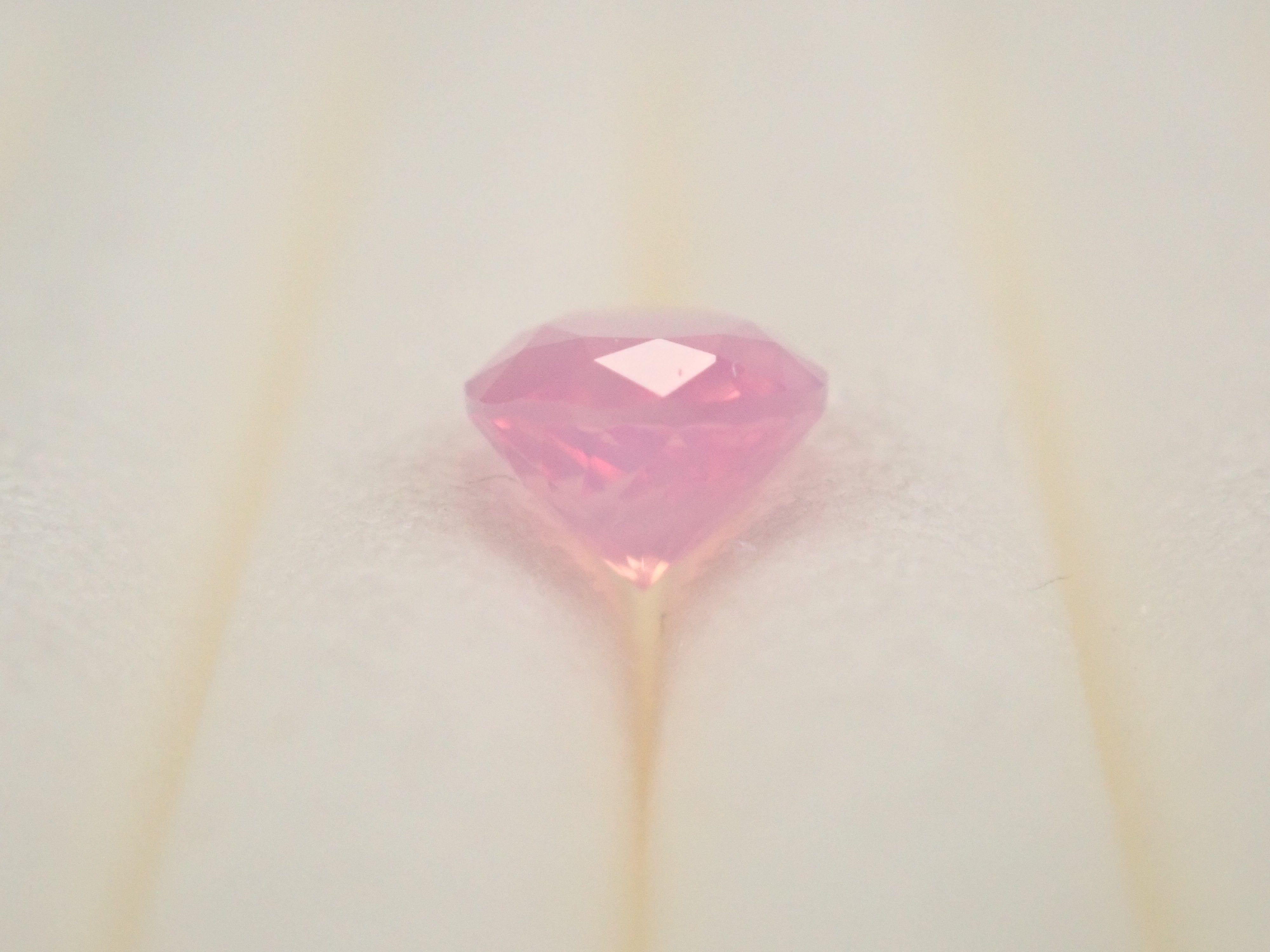 【1/27 22時販売】ベトナム産非加熱シルキーピンクサファイア 0.291ctルース
