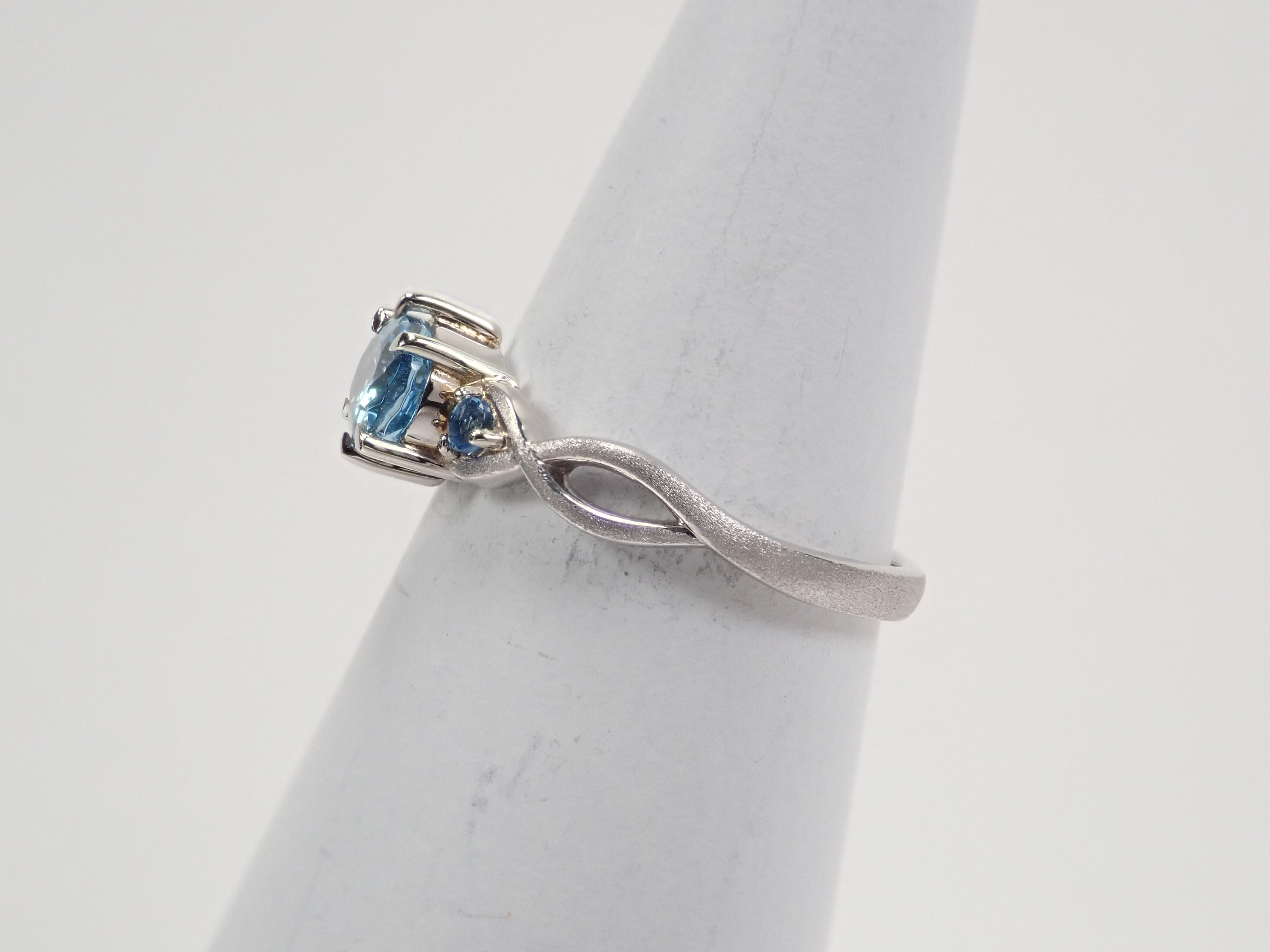 Pt950 サンタマリアアクアマリン 0.743ct リング