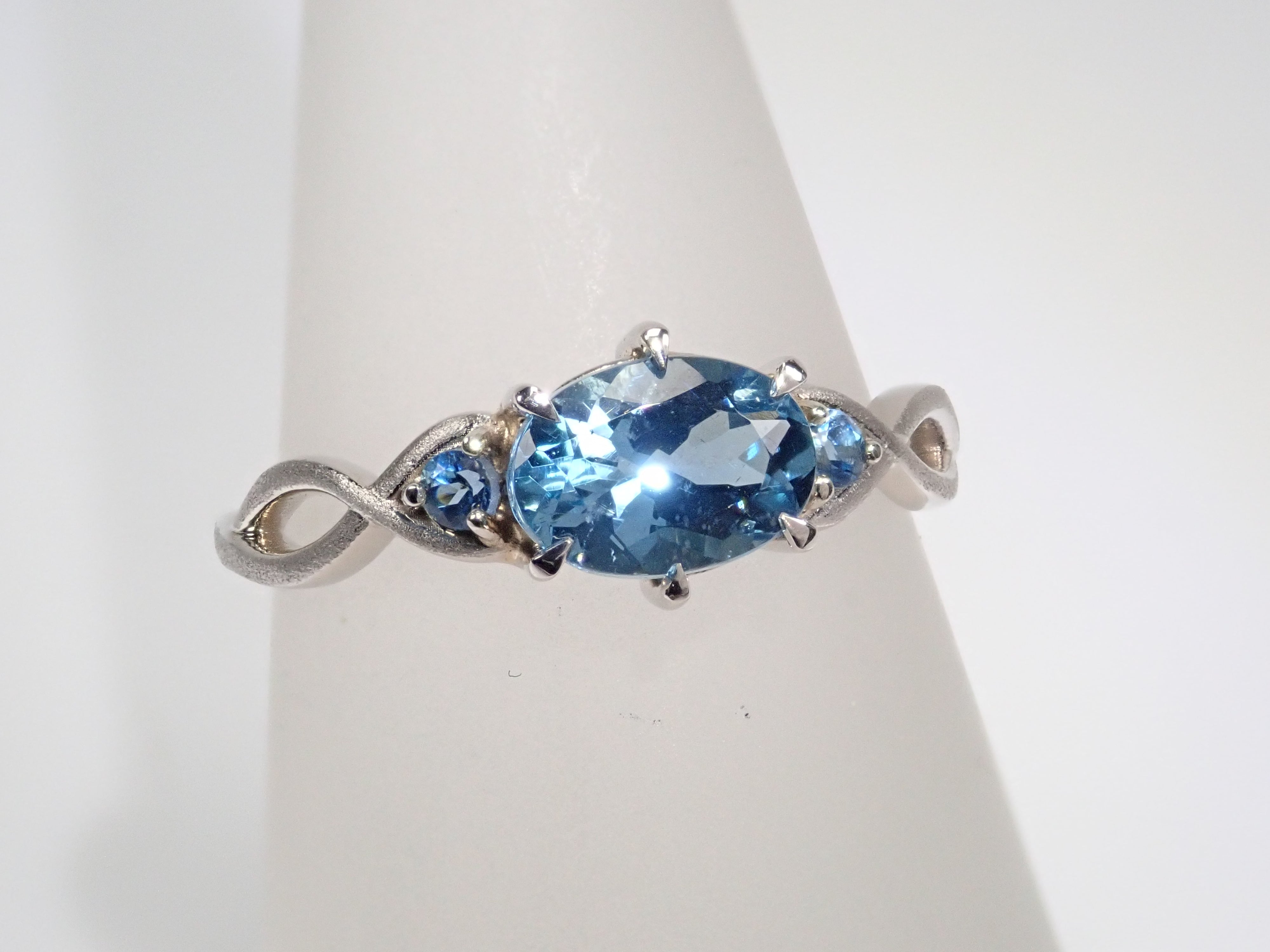 Pt950 サンタマリアアクアマリン 0.743ct リング