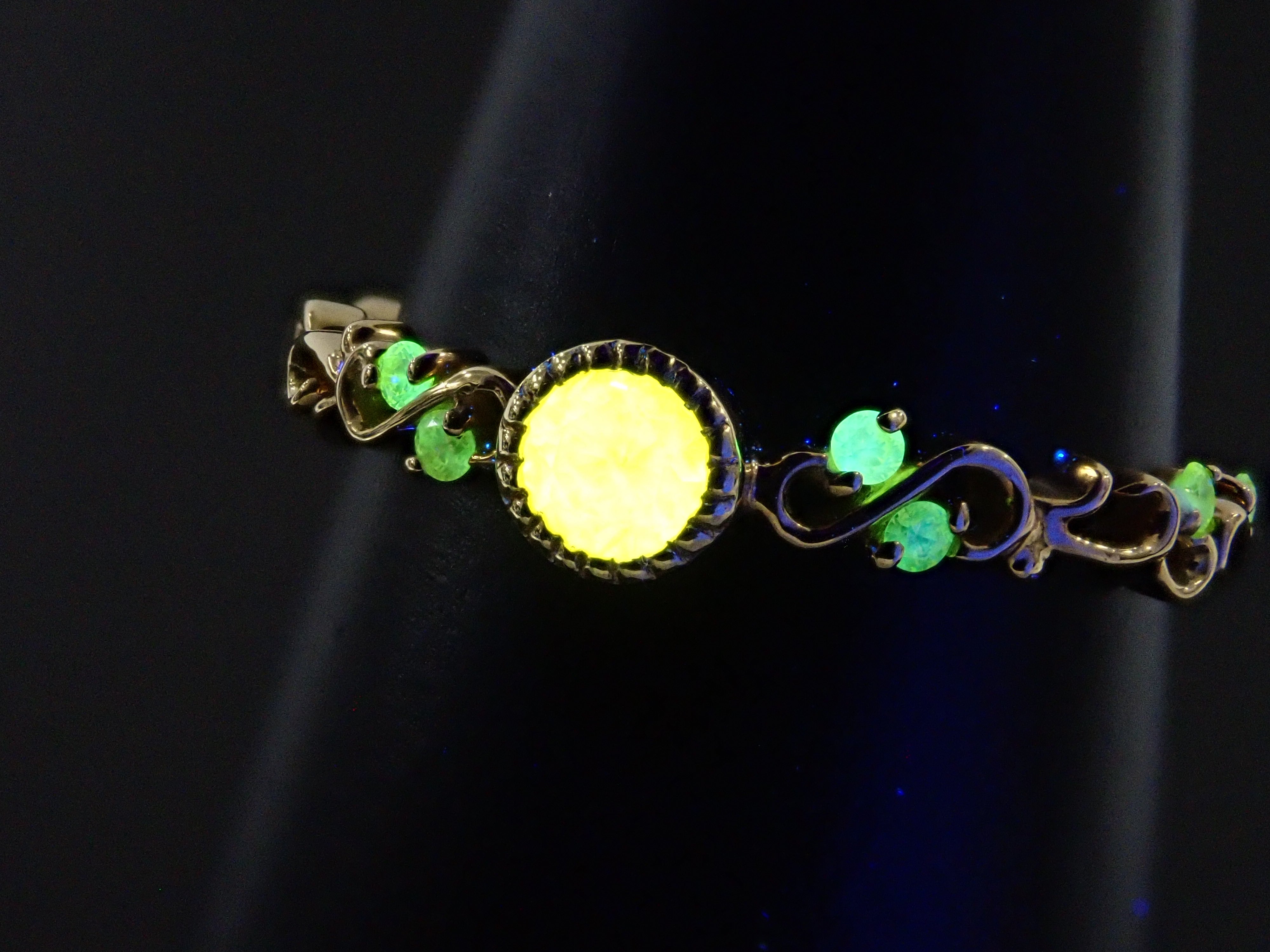 K18YG カメレオンダイヤモンド 0.142ct リング