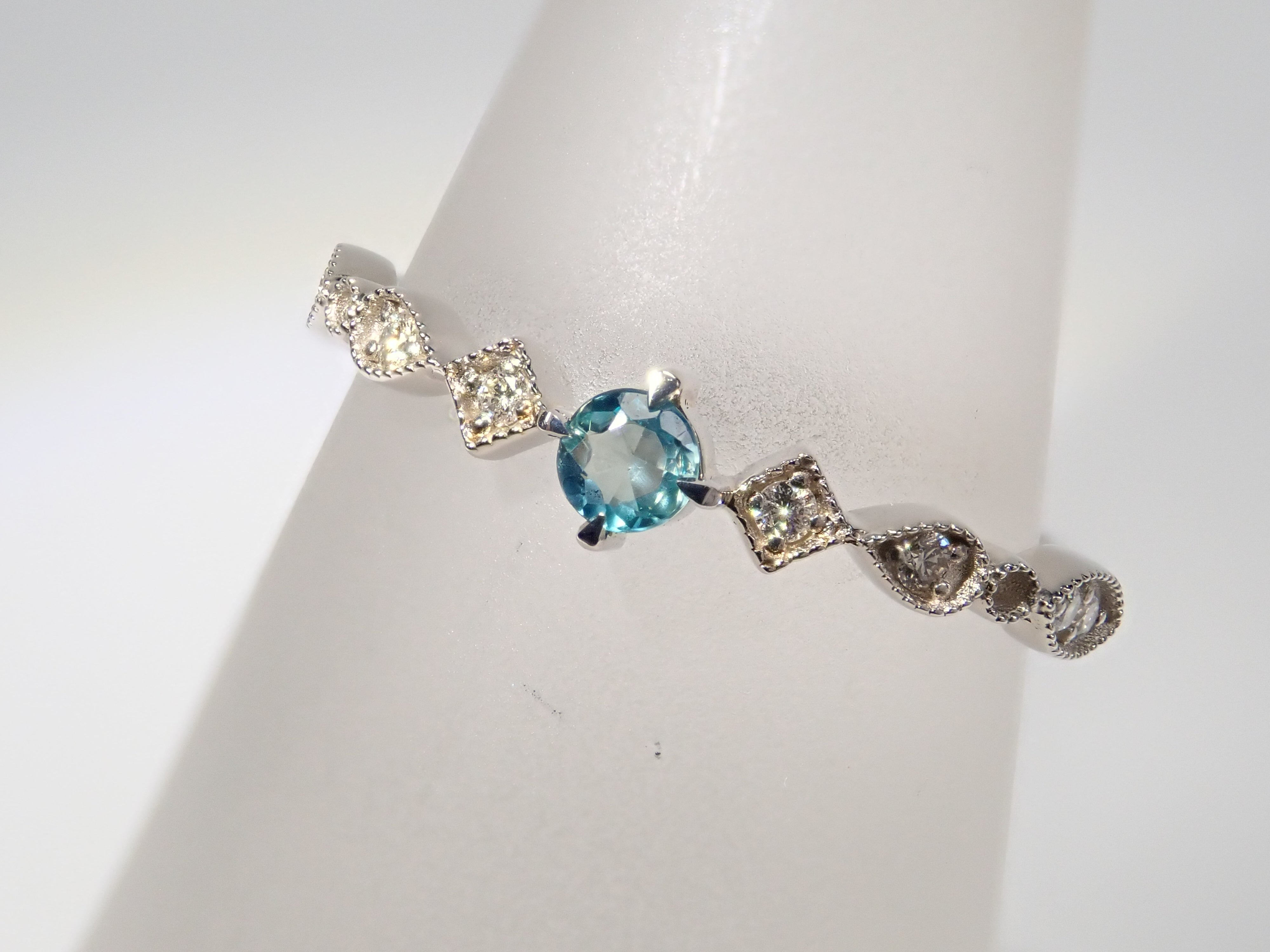 Pt950 コロンビア産ユークレース 0.07ct リング