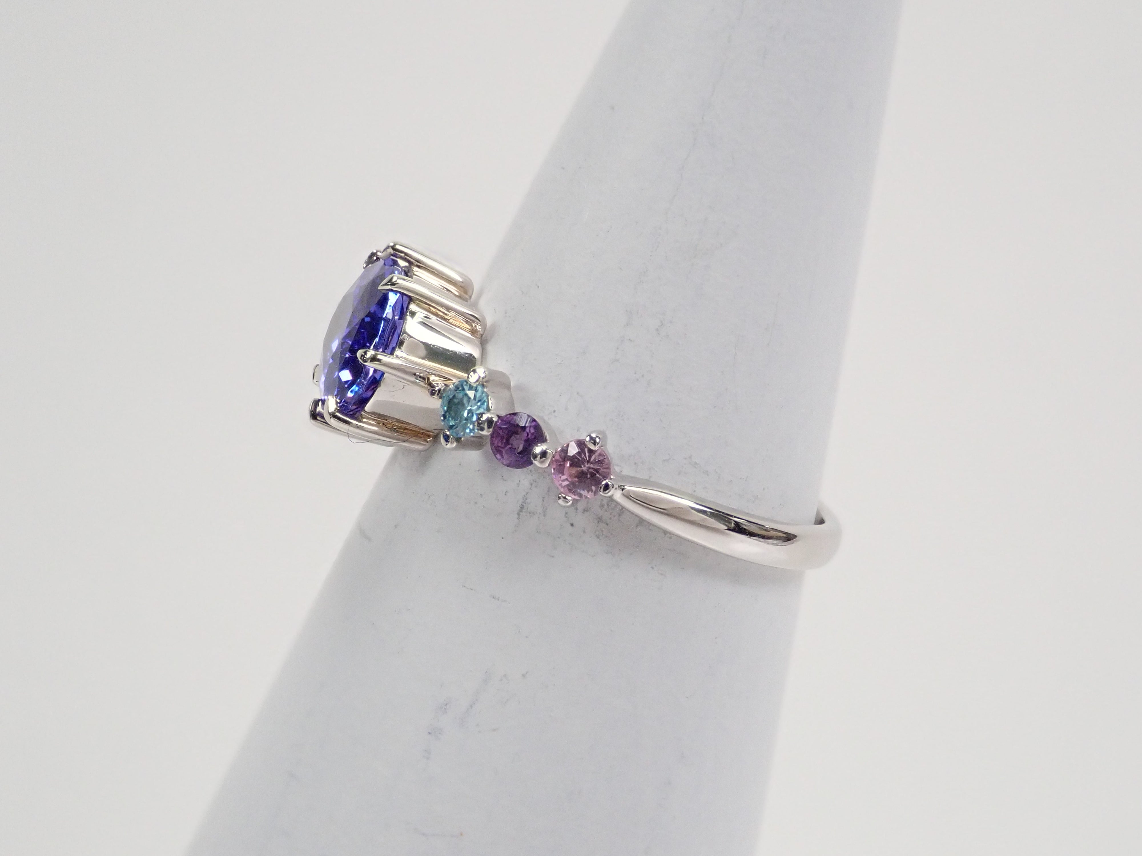 Pt950 タンザナイト 1.357ct リング