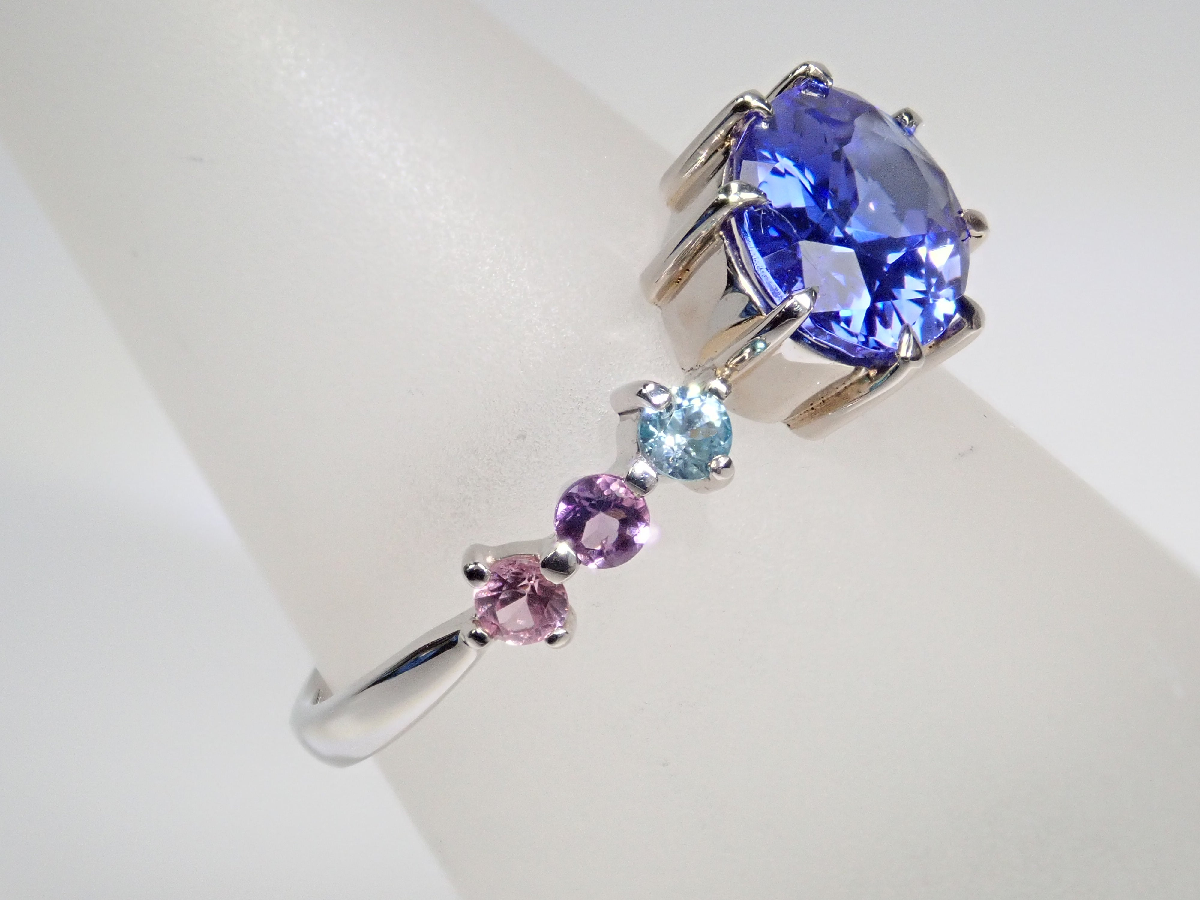 Pt950 タンザナイト 1.357ct リング