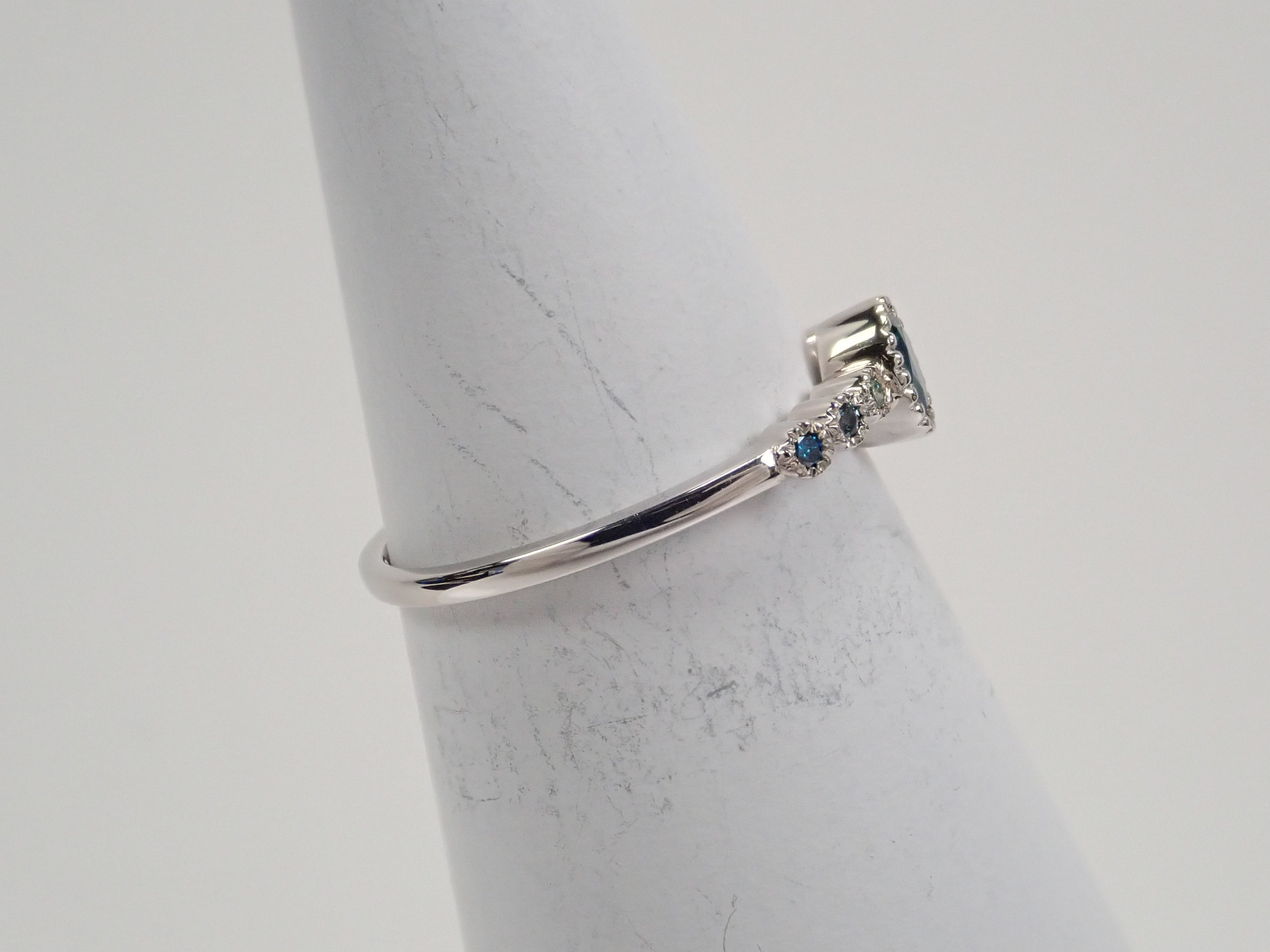 Pt950 ブラジル産アレキサンドライト 0.144ct リング