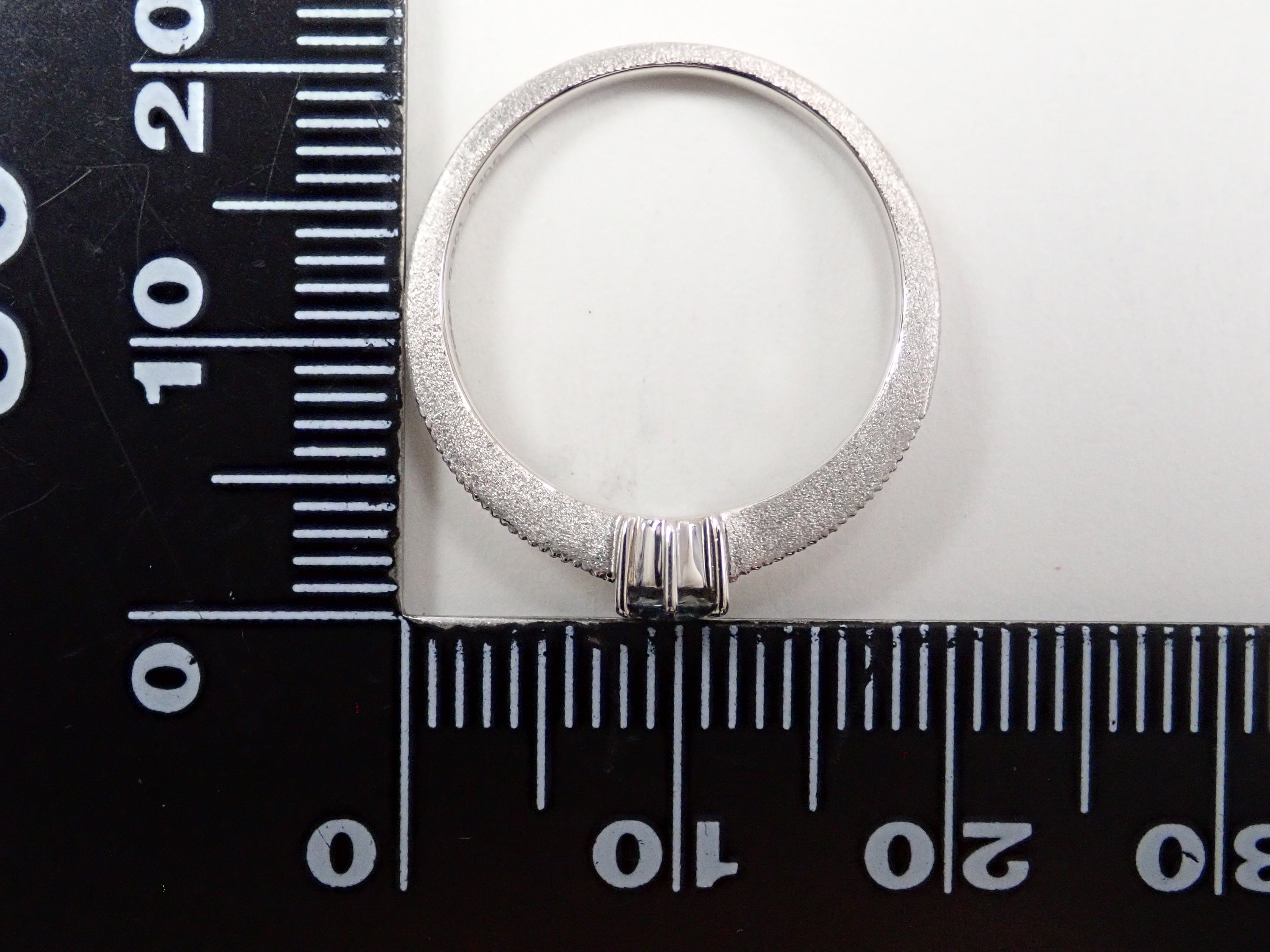 Pt950ブラジル産アレキサンドライト0.301ct・ダイヤモンドリング